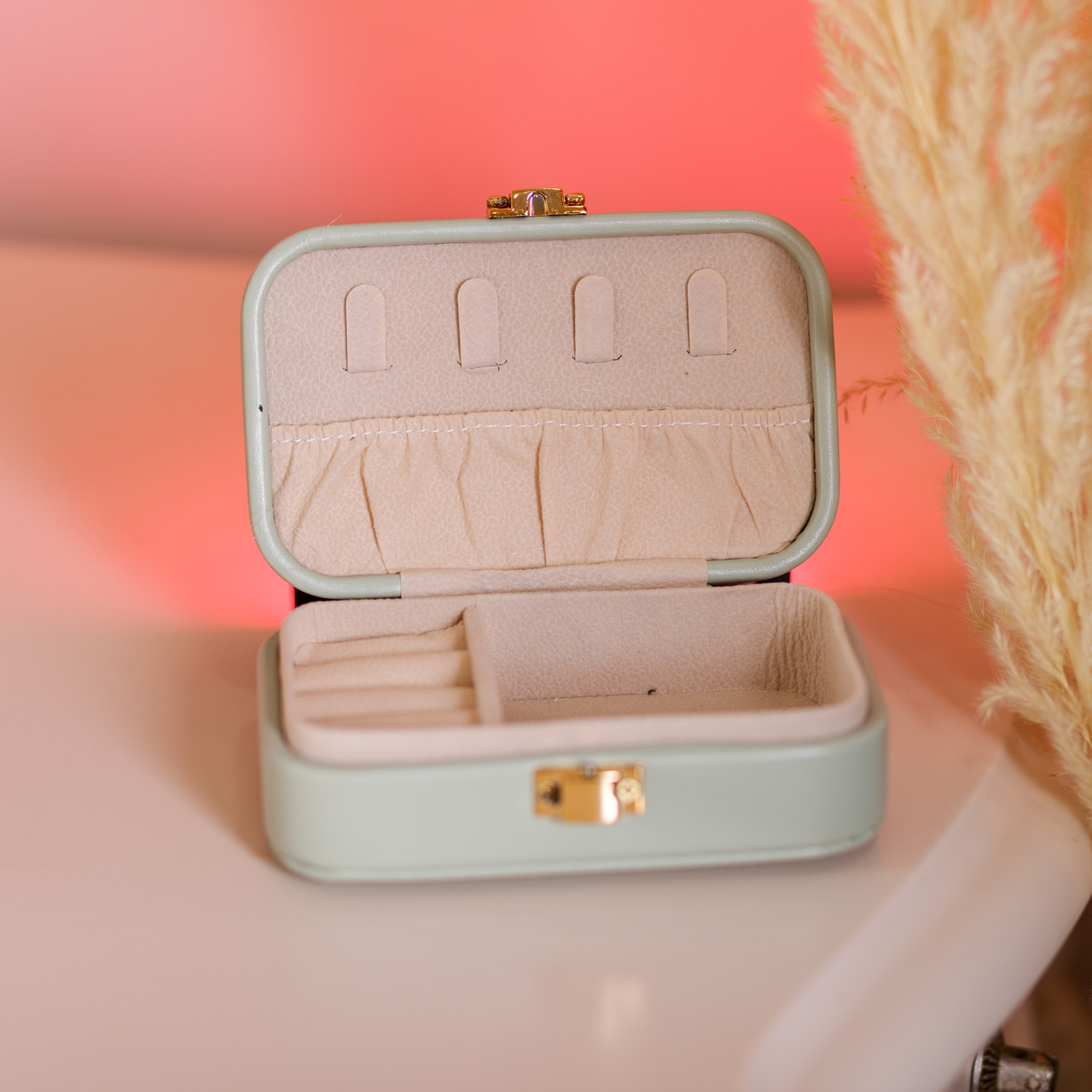 Скринька для прикрас з еко шкіри 12×7.5×4 см із застібкою органайзер для ювелірних виробів