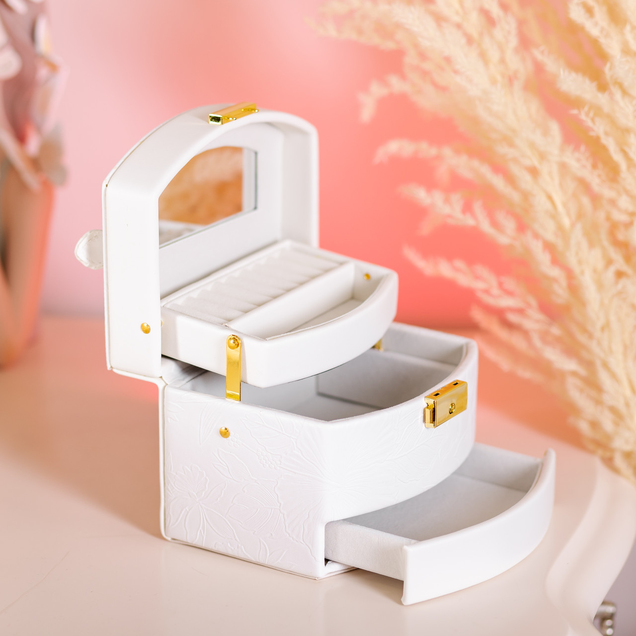 Скринька для прикрас з еко шкіри 3 яруси із замком органайзер для ювелірних виробів