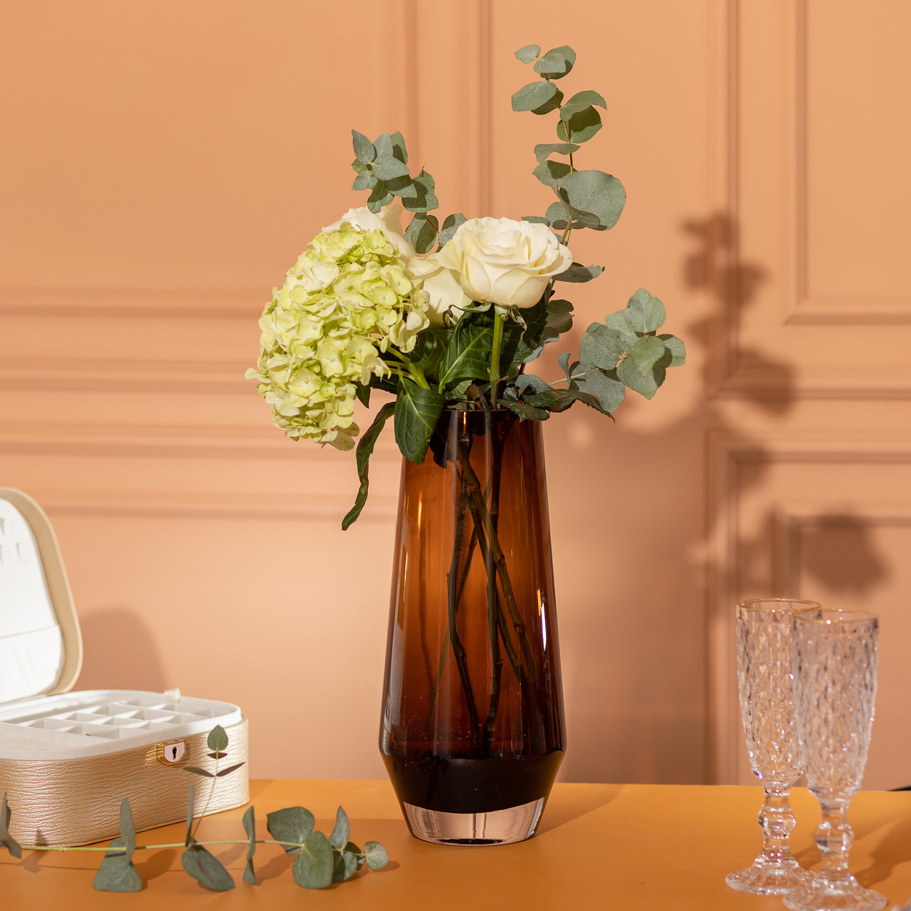 Ваза для квітів скляна 32 см скляна з кольорового скла 2.7 л Коричнева