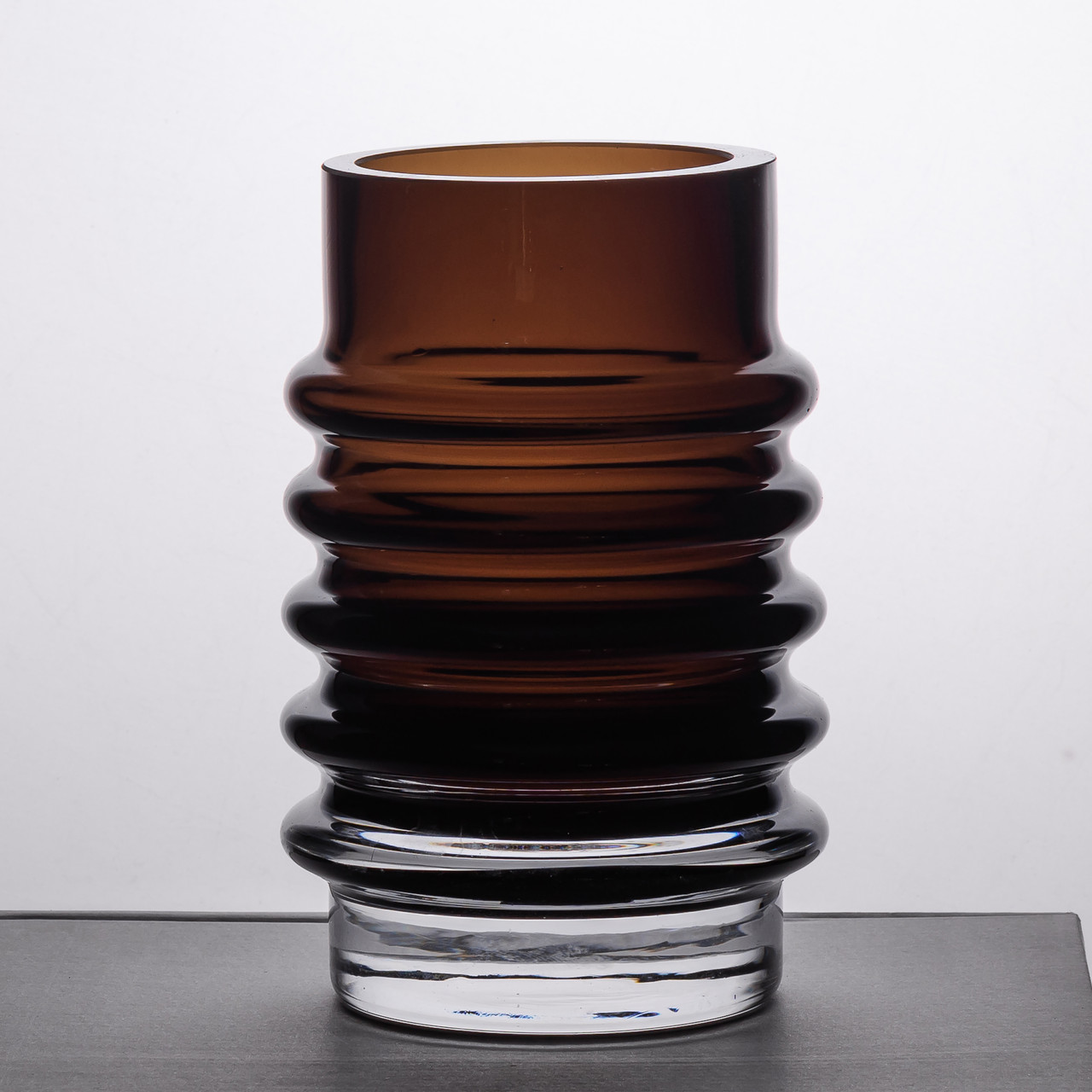 Ваза скляна декоративна 18 см у скандинавському стилі для квітів та інтер'єру 900 мл Чорна