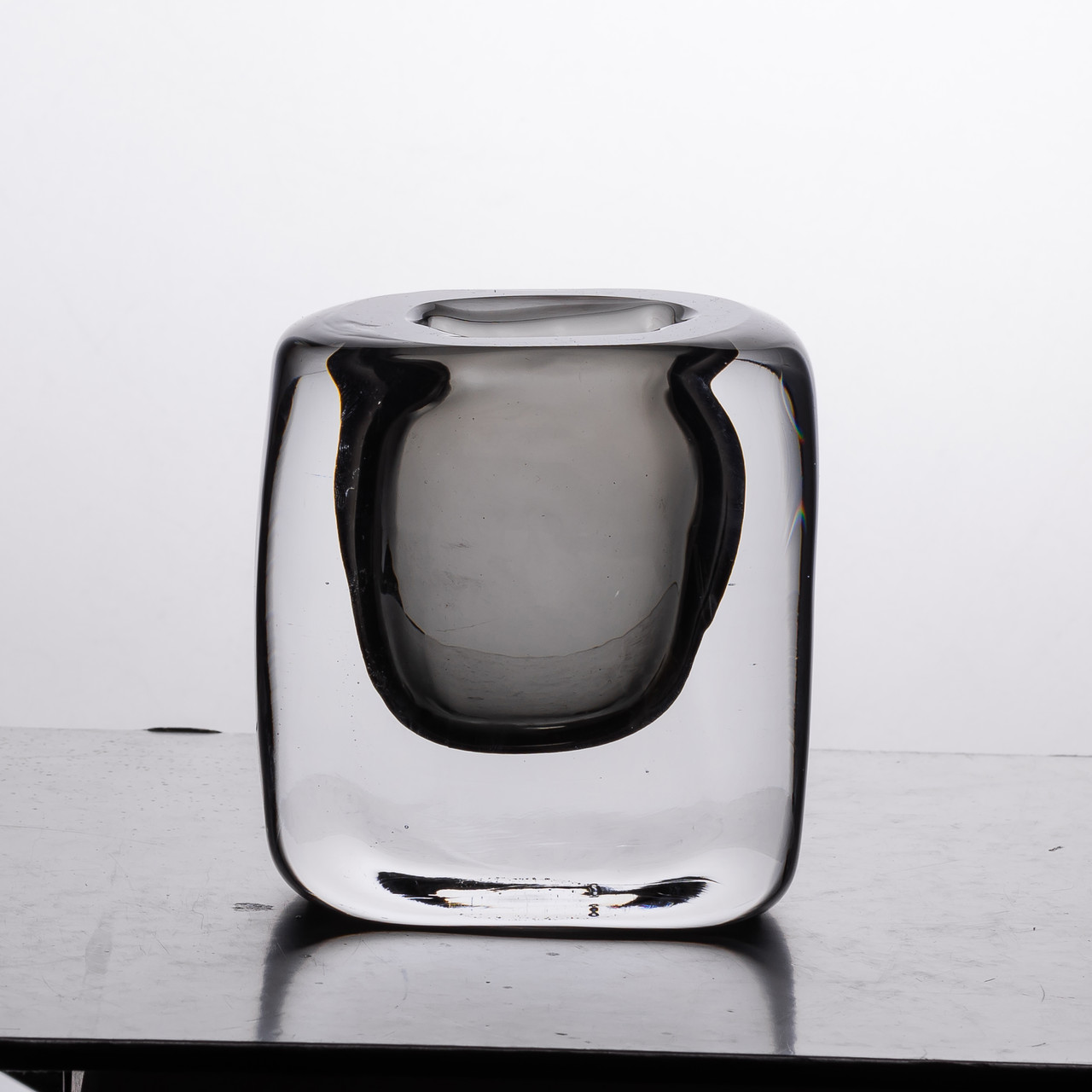 Ваза скляна прозора 10х7х11 см для квітів декоративна 120 мл Сіра