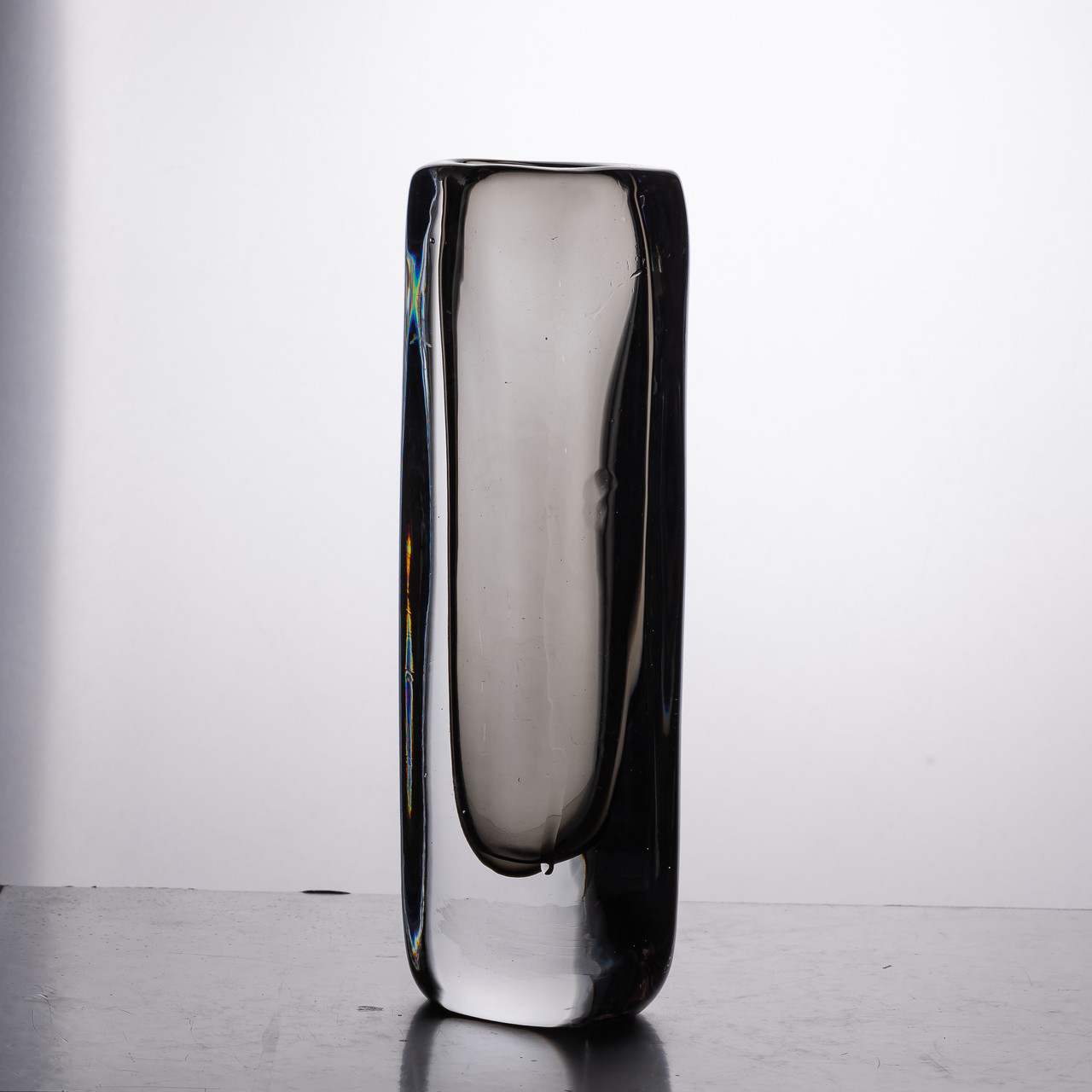 Ваза скляна прозора 7.7х5.5х24.5 см для квітів декоративна 200 мл Сіра