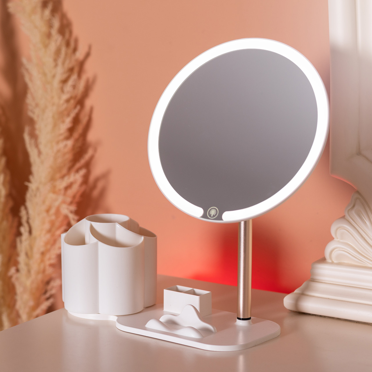 Дзеркало для макіяжу з підсвічуванням кругле настільне Ø21 см з підставкою Біле