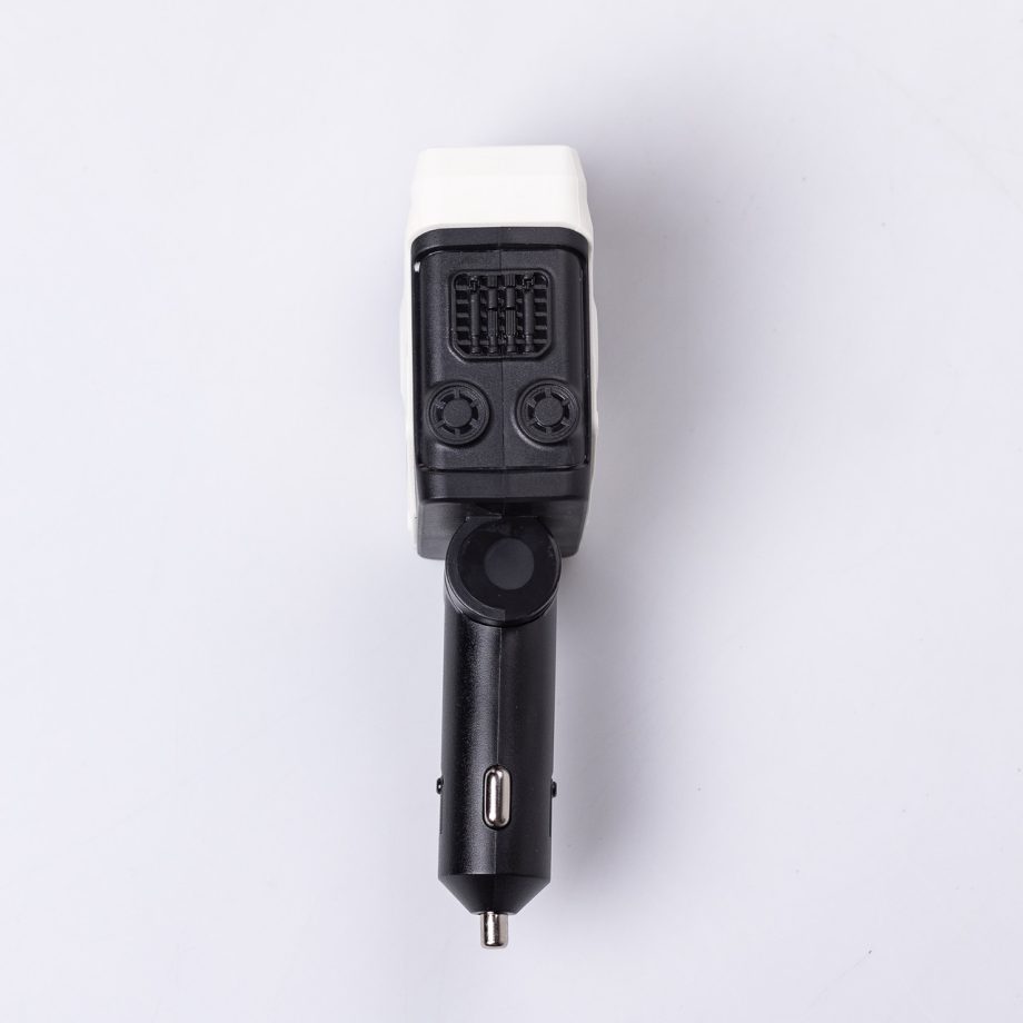 Автомобільний зарядний пристрій MECHA з висувними кабелями та портами USB/Type-C Білий