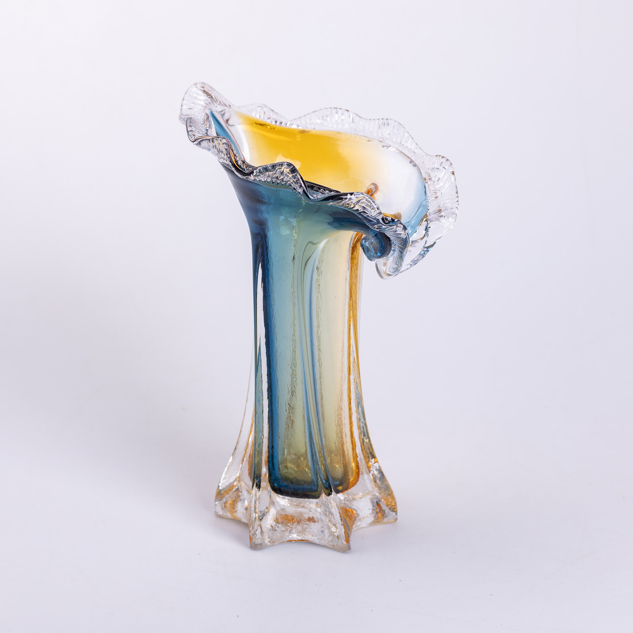 Декоративна скляна оригінальна ваза для квітів 24.5 см стильна фігурна ваза 500 мл Жовто-синя