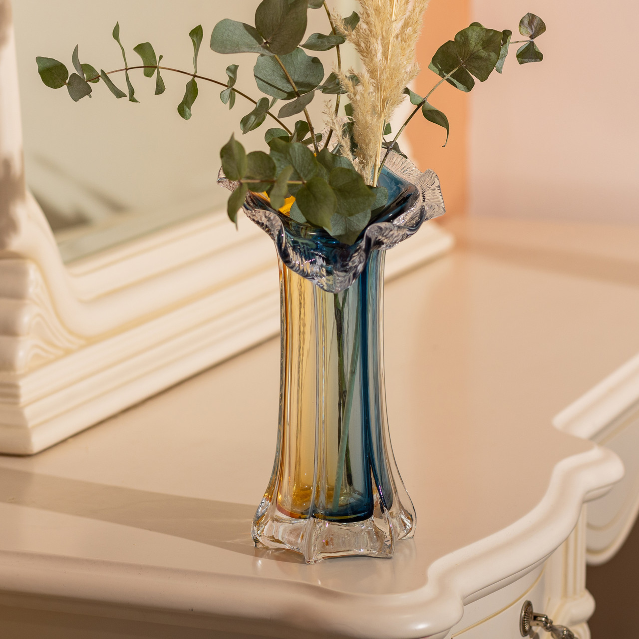 Декоративна скляна оригінальна ваза для квітів 29 см стильна фігурна ваза 500 мл Жовто-синя
