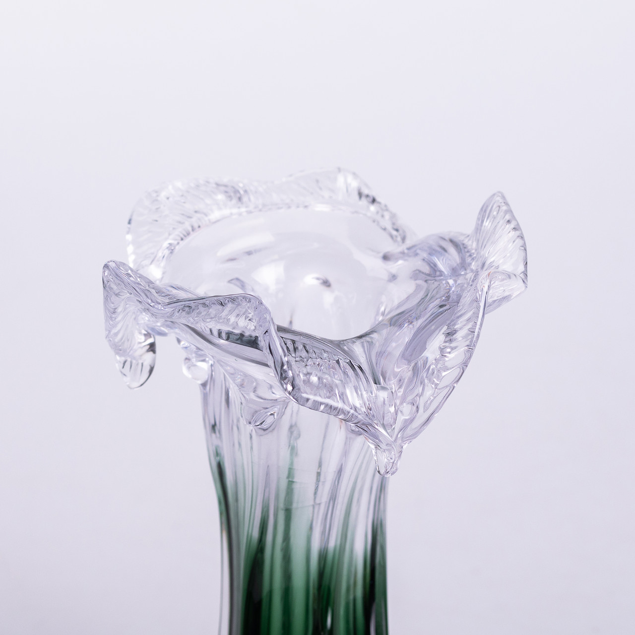 Декоративна скляна ваза для квітів 20 см фігурна ваза 125 мл Зелена