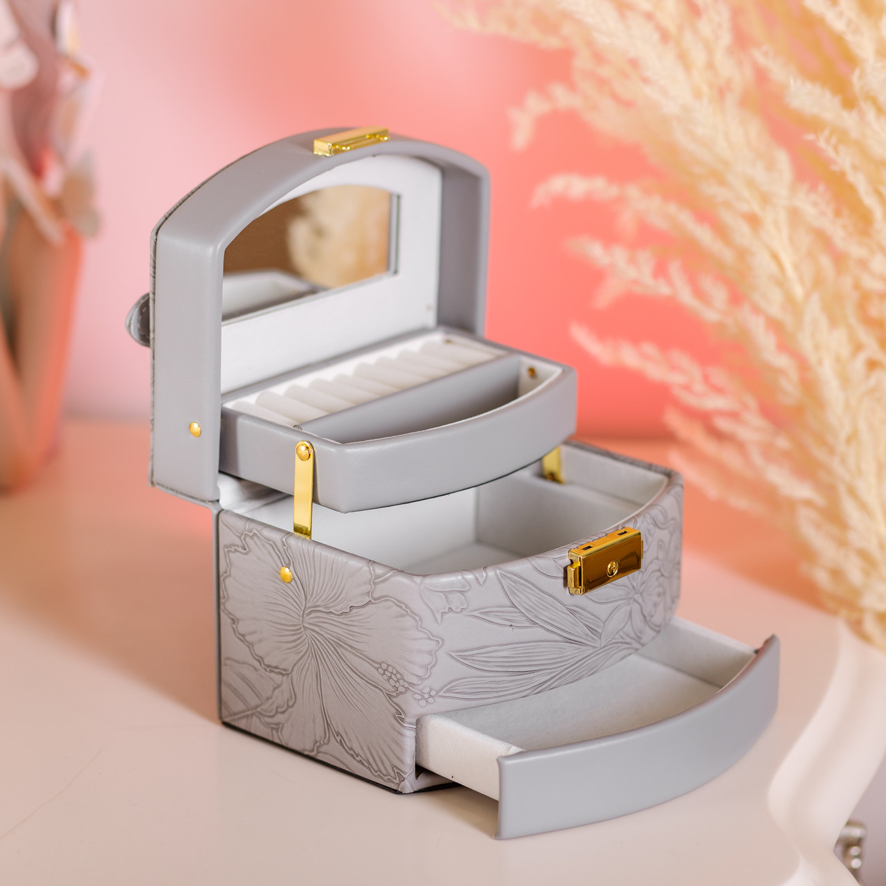 Скринька для прикрас з еко шкіри 3 яруси із замком органайзер для ювелірних виробів