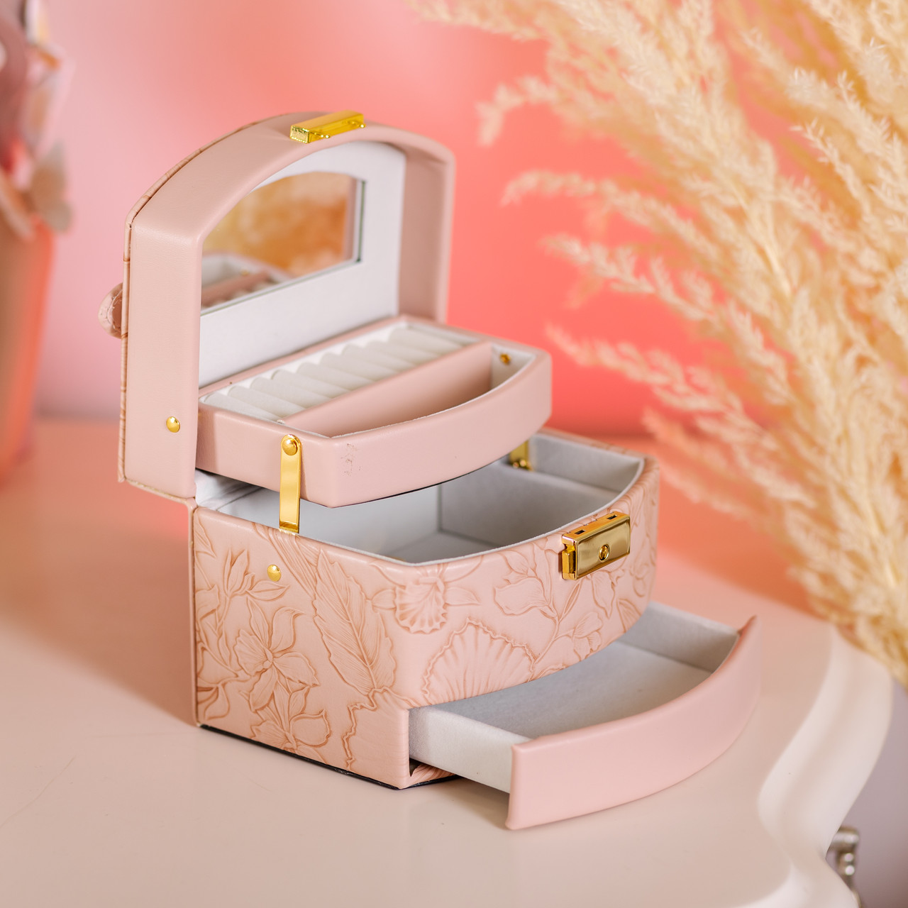 Скринька для прикрас з еко шкіри 3 яруси із замком органайзер для ювелірних виробів