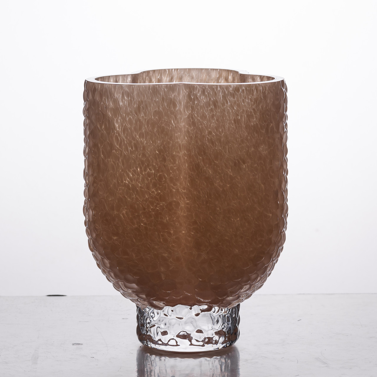 Ваза декоративна 13.5х13.5х18 см для квітів скляна фігурна фігурна ваза з кольорового скла 1 л Бежева