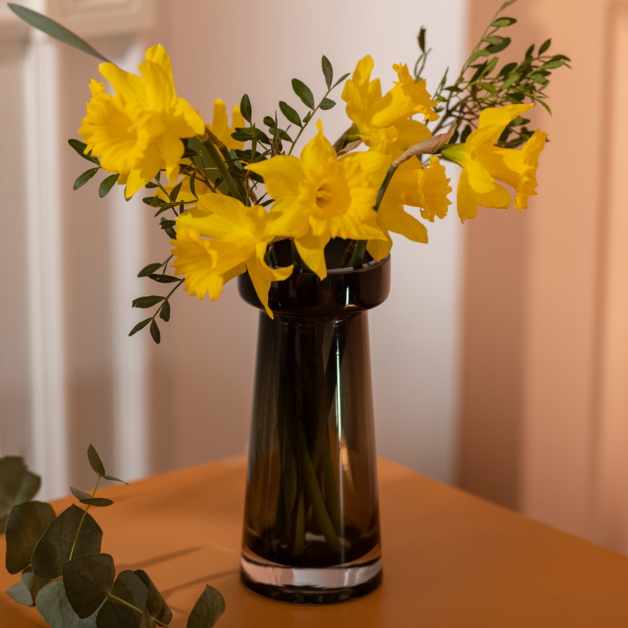 Ваза циліндр для квітів 20 см скляна прозора ваза 500 мл Чорна скляна ваза 500 мл