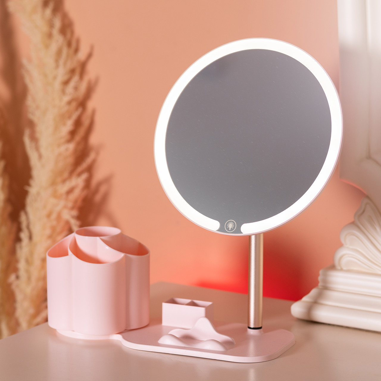 Дзеркало для макіяжу з підсвічуванням кругле настільне Ø21 см з підставкою Рожеве
