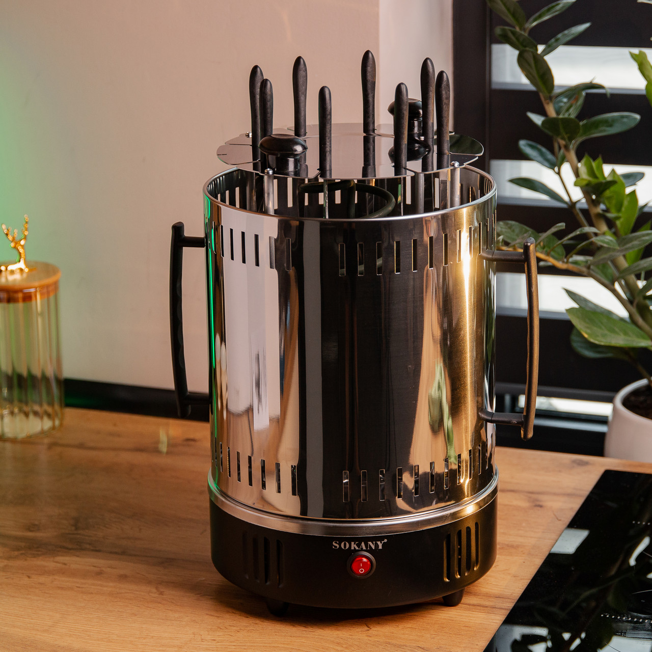 Електрошашличниця вертикальна Sokany SK6113 на 8 шампурів 1500 Вт