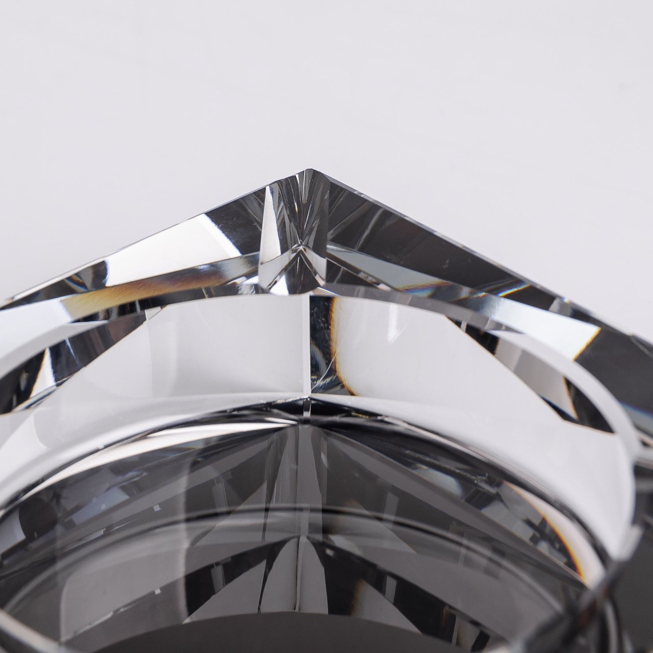 Скляна попільничка для сигарет 13х13х4 см попільничка квадратна настільна Сіра