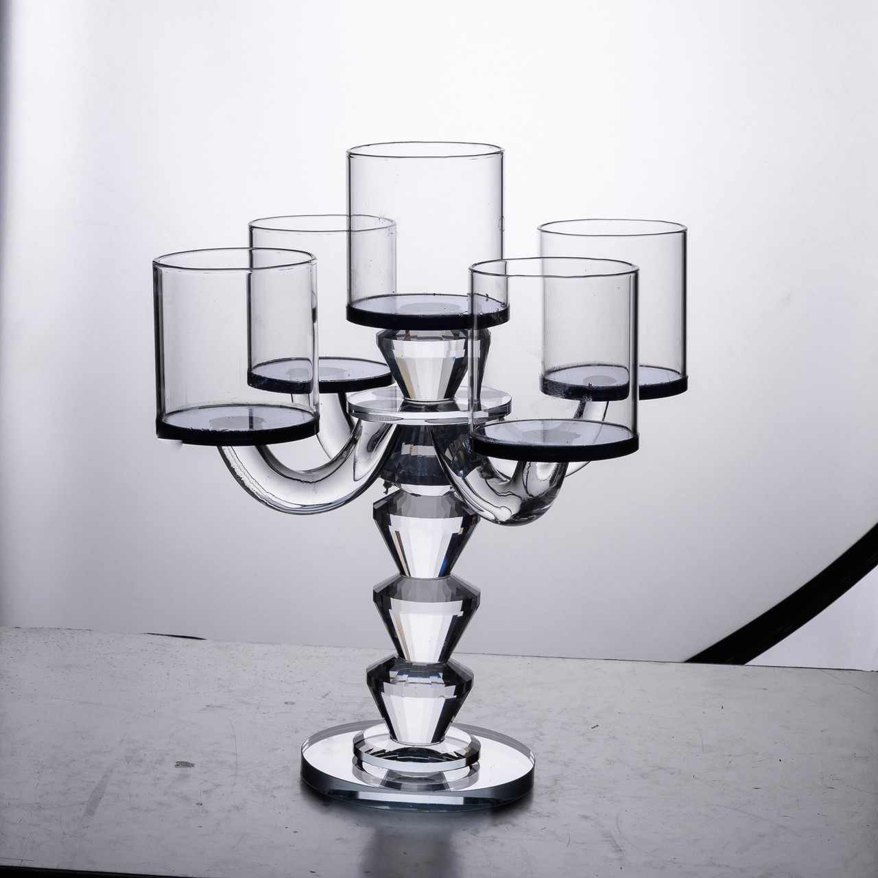 Канделябр на 5 свічок 19×19×24 см підсвічник декоративний скляний на ніжці Чорний