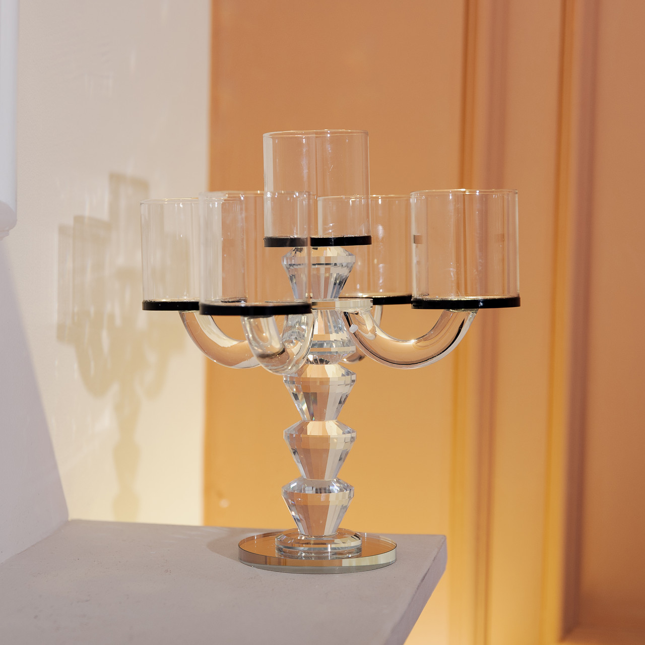 Канделябр на 5 свічок 19×19×24 см підсвічник декоративний скляний на ніжці Чорний