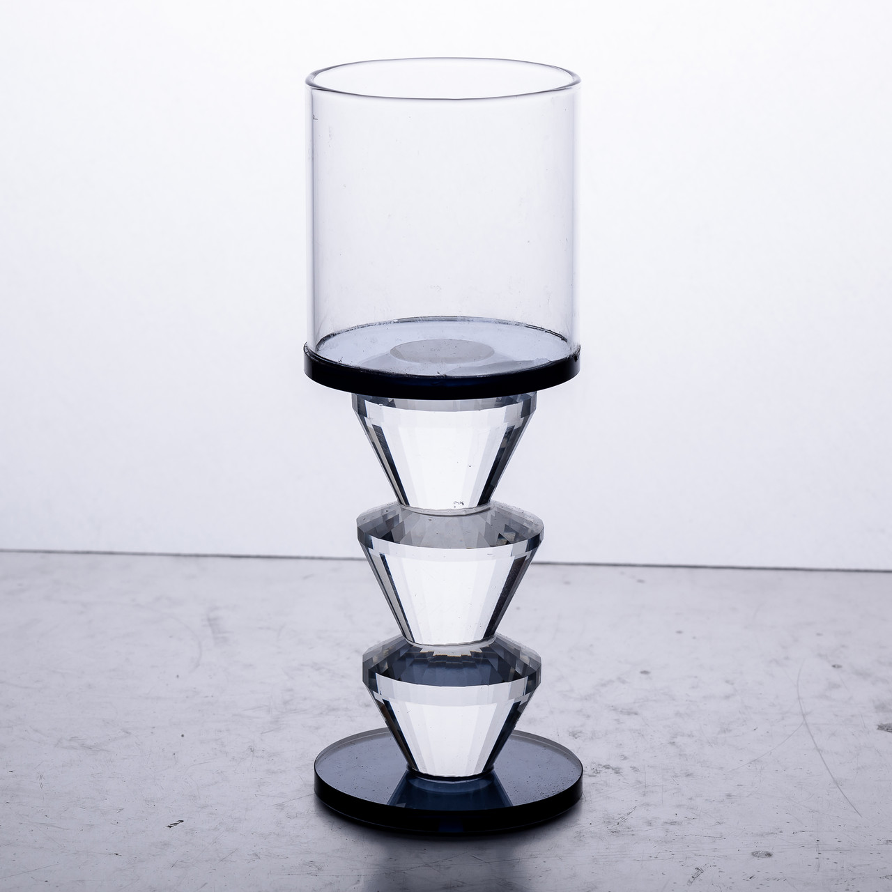 Підсвічник скляний 6×15.7 см на одну свічку підсвічник келих на ніжці декоративний Сірий