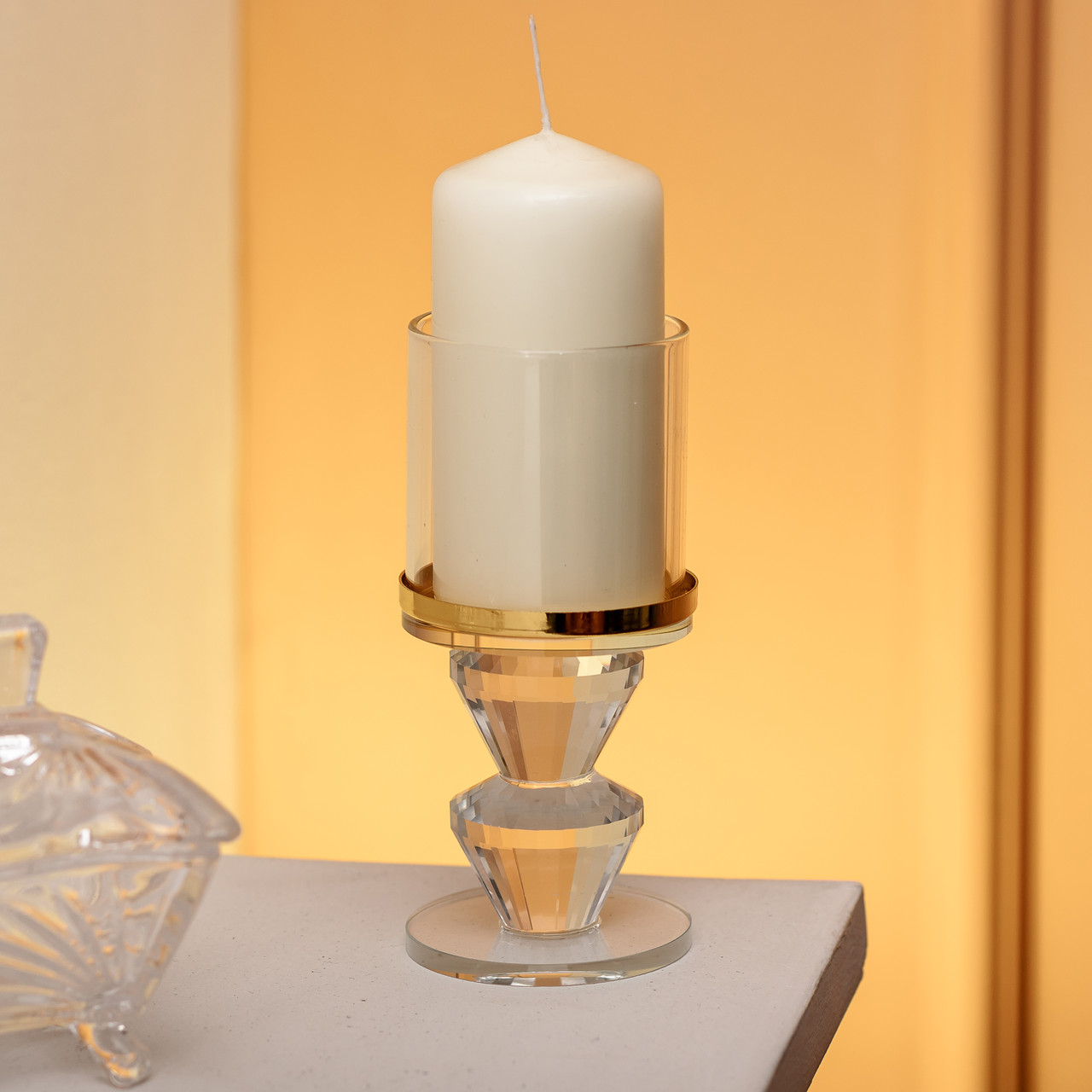 Підсвічник скляний на ніжці із золотою окантовкою 6×13.3 см підсвічник келих декоративний прозорий