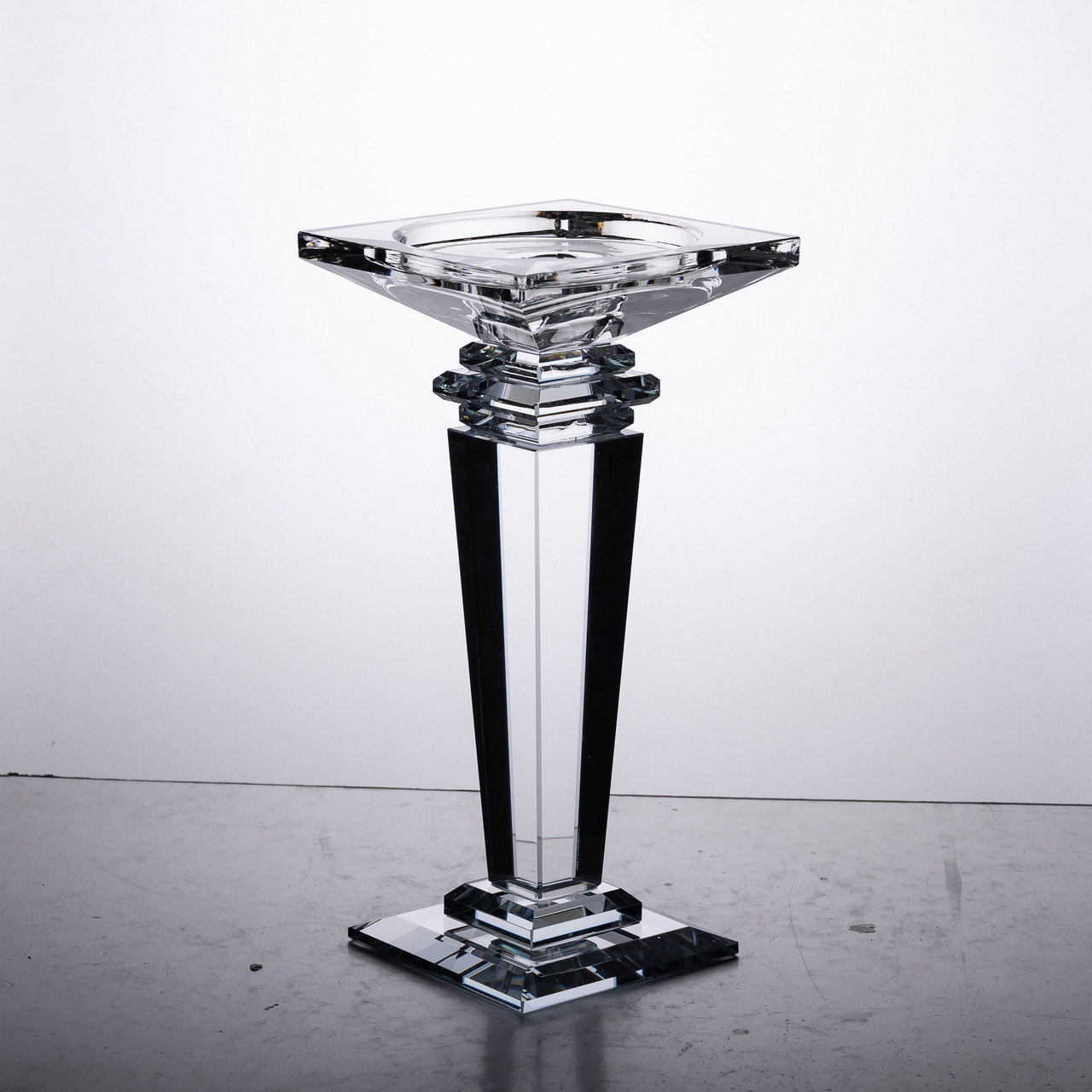 Підсвічник скляний на високій ніжці 9.5×9.5×20 см декоративний прозорий