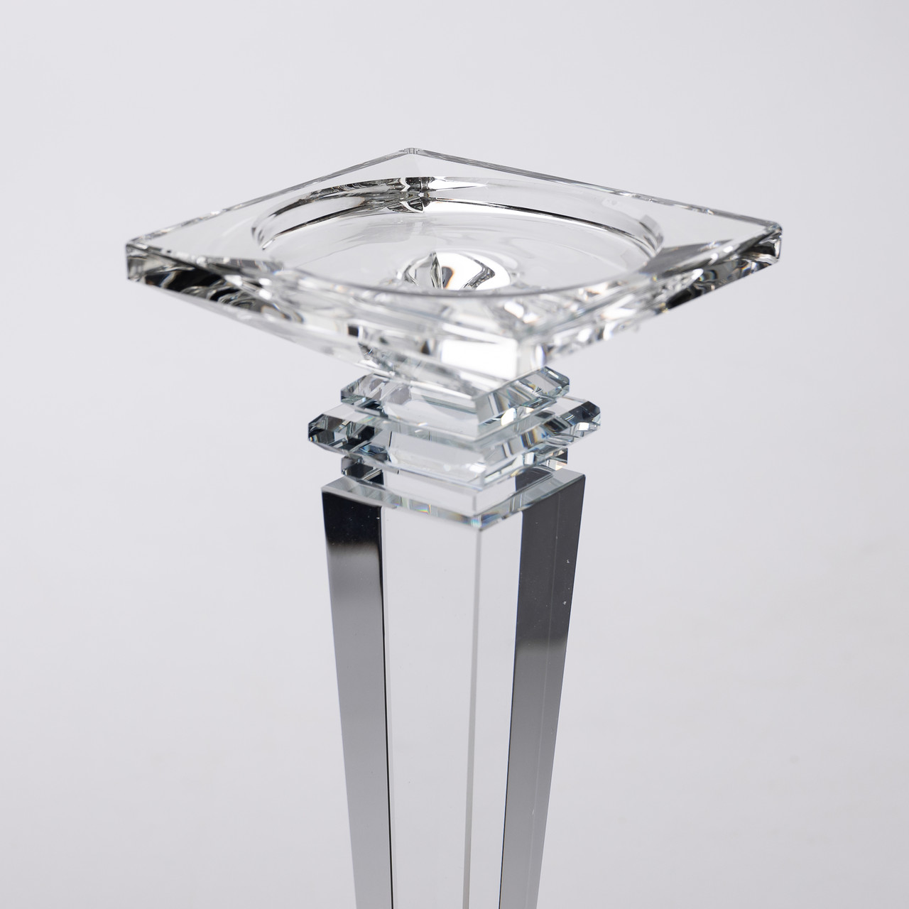 Підсвічник скляний на високій ніжці 9.5×9.5×22.5 см декоративний прозорий