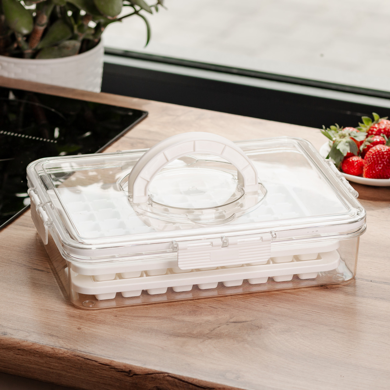 Контейнер для заморозки льоду з кришкою на 126 відсіків 30.5х24х7 см харчовий контейнер пластиковий Бежевий HP-27-8