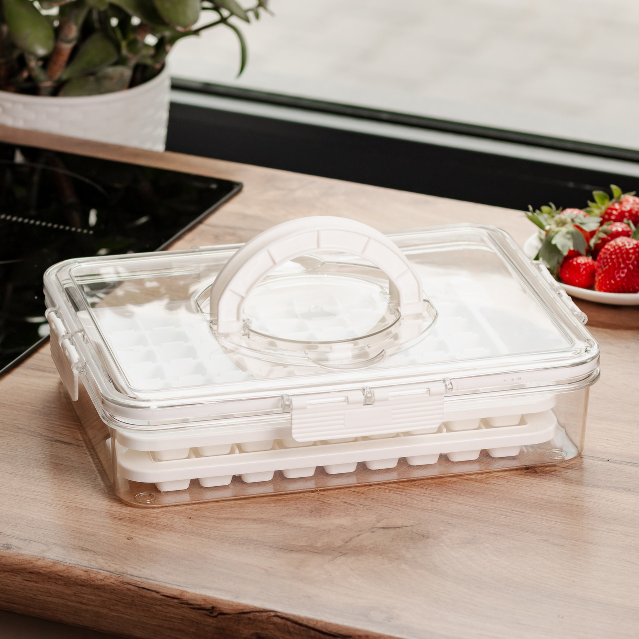 Контейнер для заморозки льоду з кришкою на 126 відсіків 30.5х24х7 см харчовий контейнер пластиковий Бежевий HP-27-8