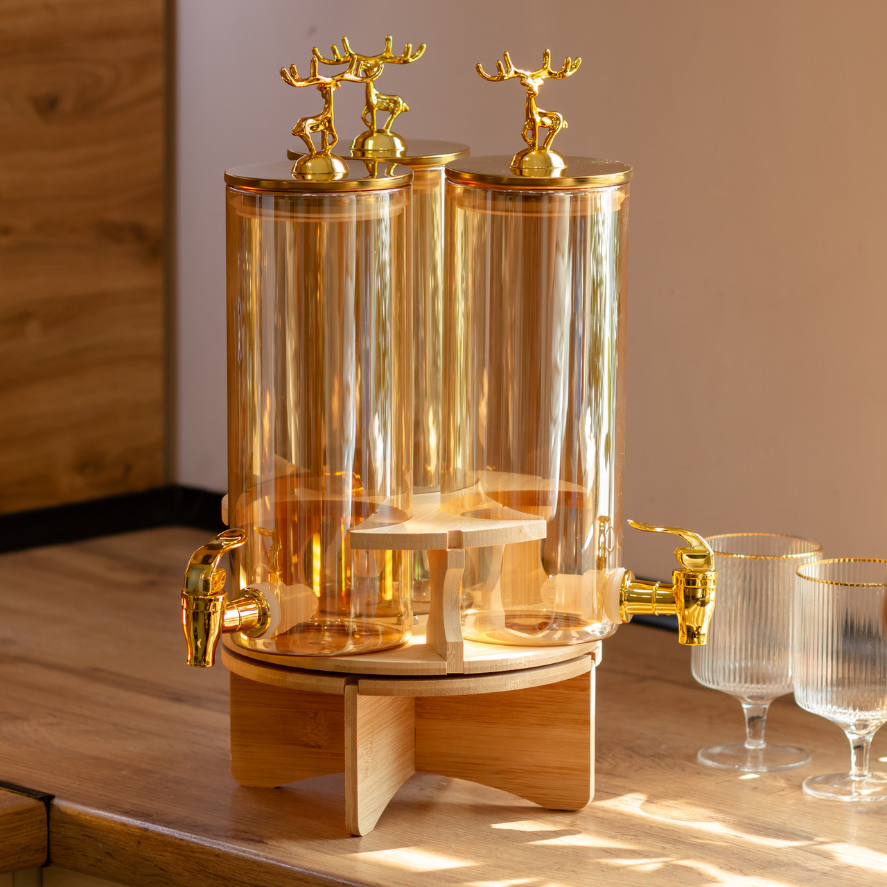 Лимонадниця скляна 3в1 на підставці із золотими кранами 5.5 л HP-34-28