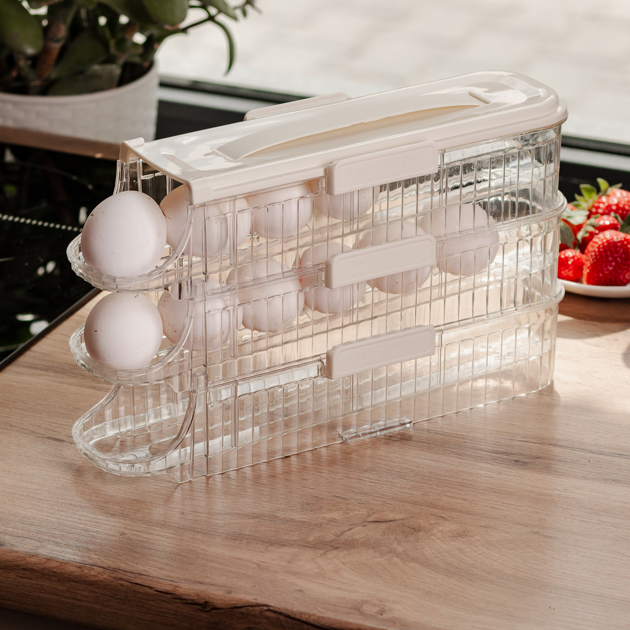 Лоток для яєць у холодильник на 3 яруси 32х10х18.5 см Бежевий HP-27-15