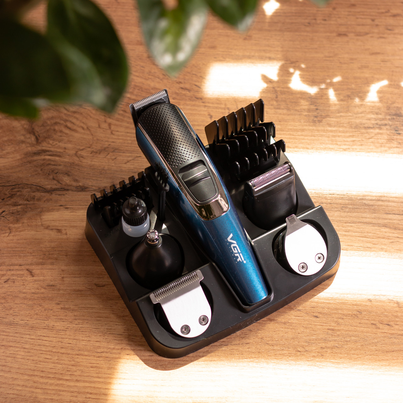 Машинка тример для стрижки 4в1 з насадками Синій VGR V-172