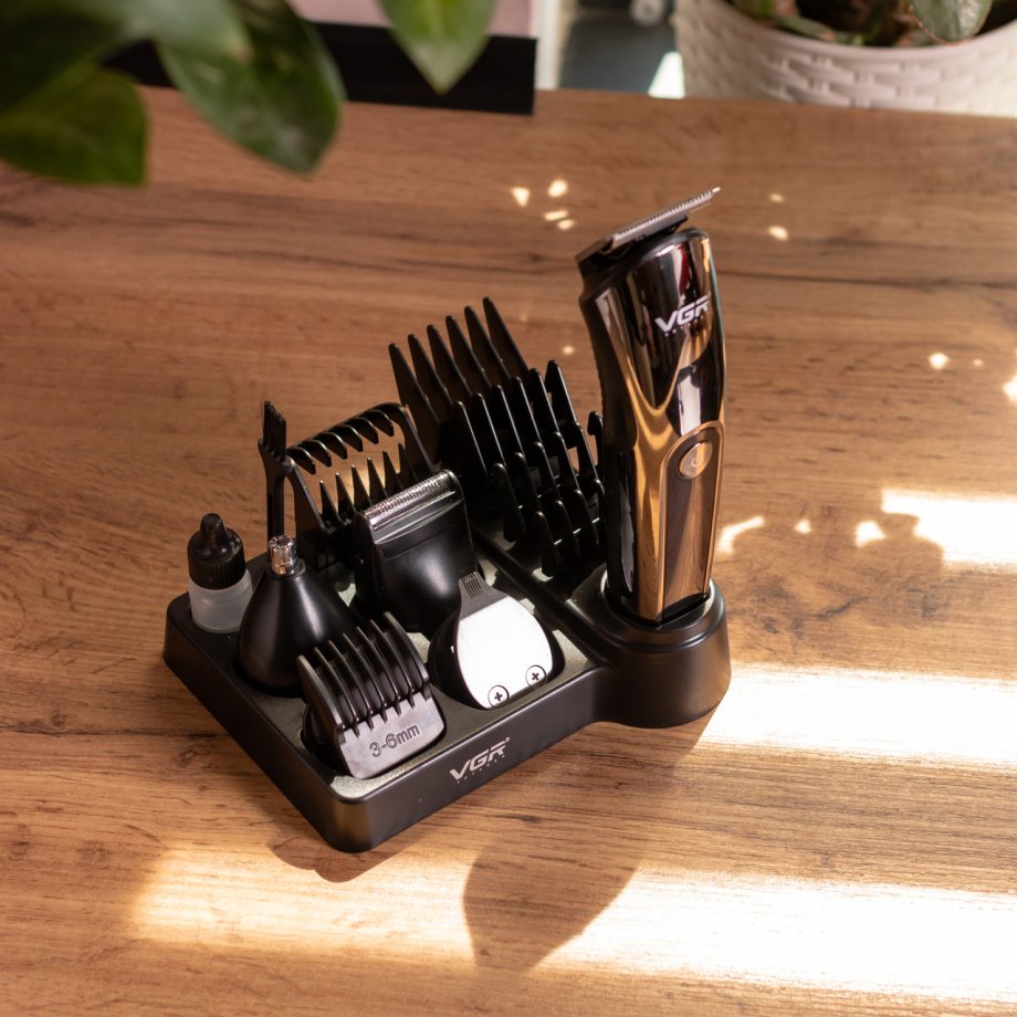 Набір для стрижки волосся 5 в 1 машинка, триммер та бритва Vgr V-107