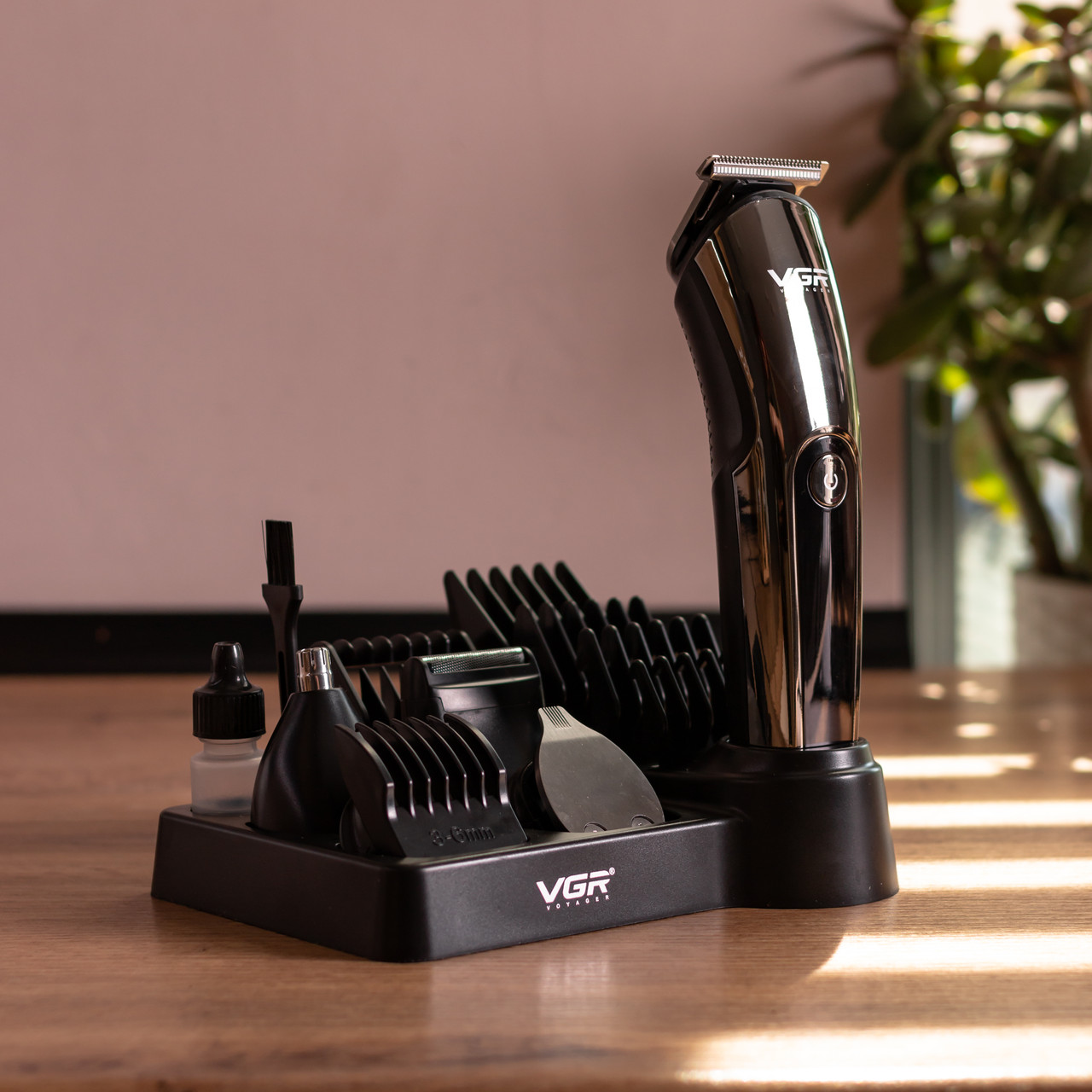 Набір для стрижки волосся 5 в 1 машинка, триммер та бритва Vgr V-107
