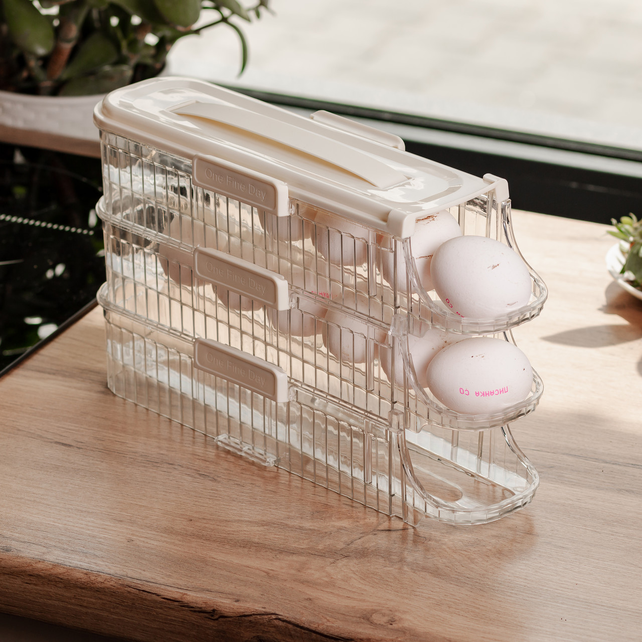 Лоток для яєць у холодильник на 3 яруси 32х10х18.5 см Бежевий HP-27-15