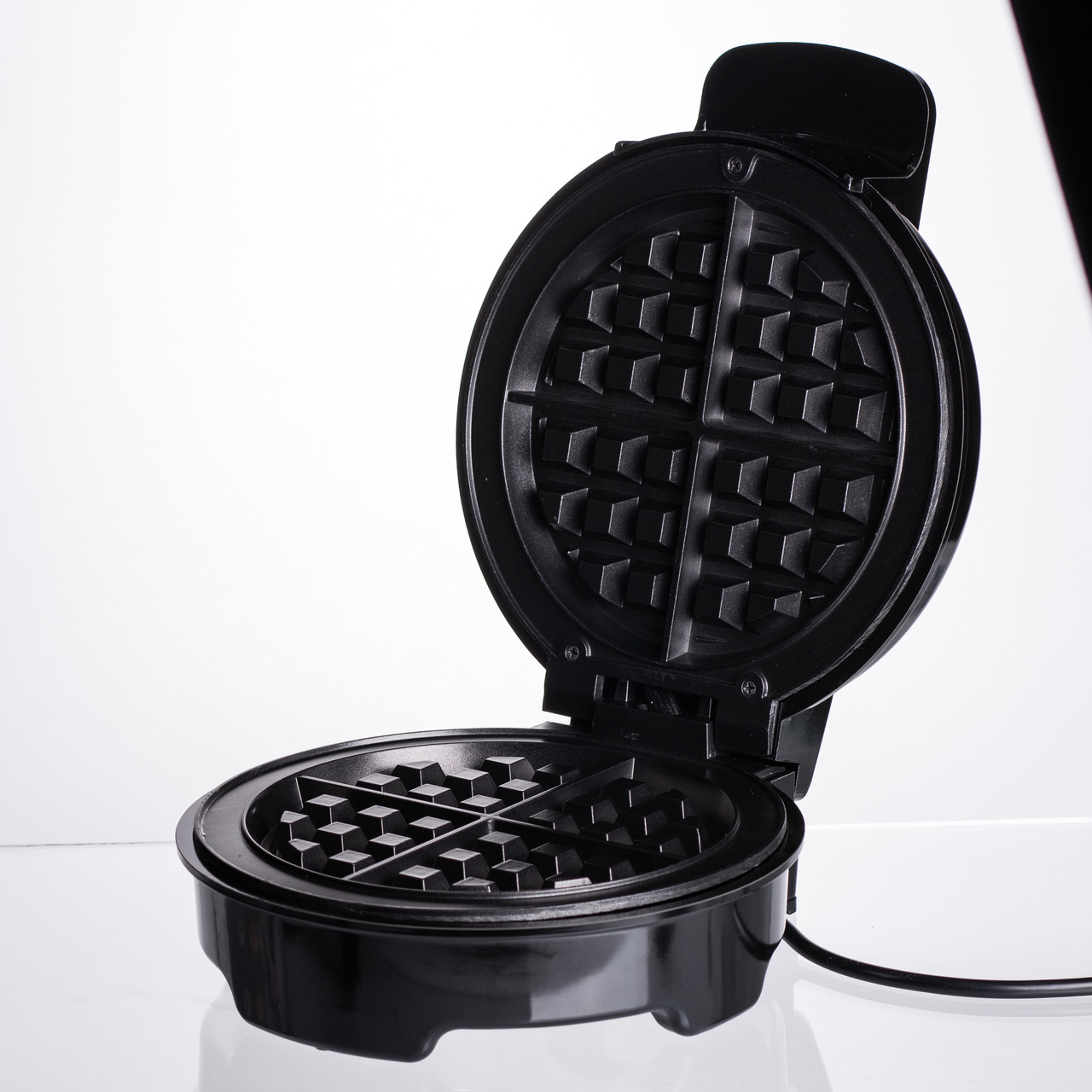 Вафельниця для бельгійських вафель з антипригарним покриттям і LED-індикатором 1000 Вт кругла Sokany SK-519