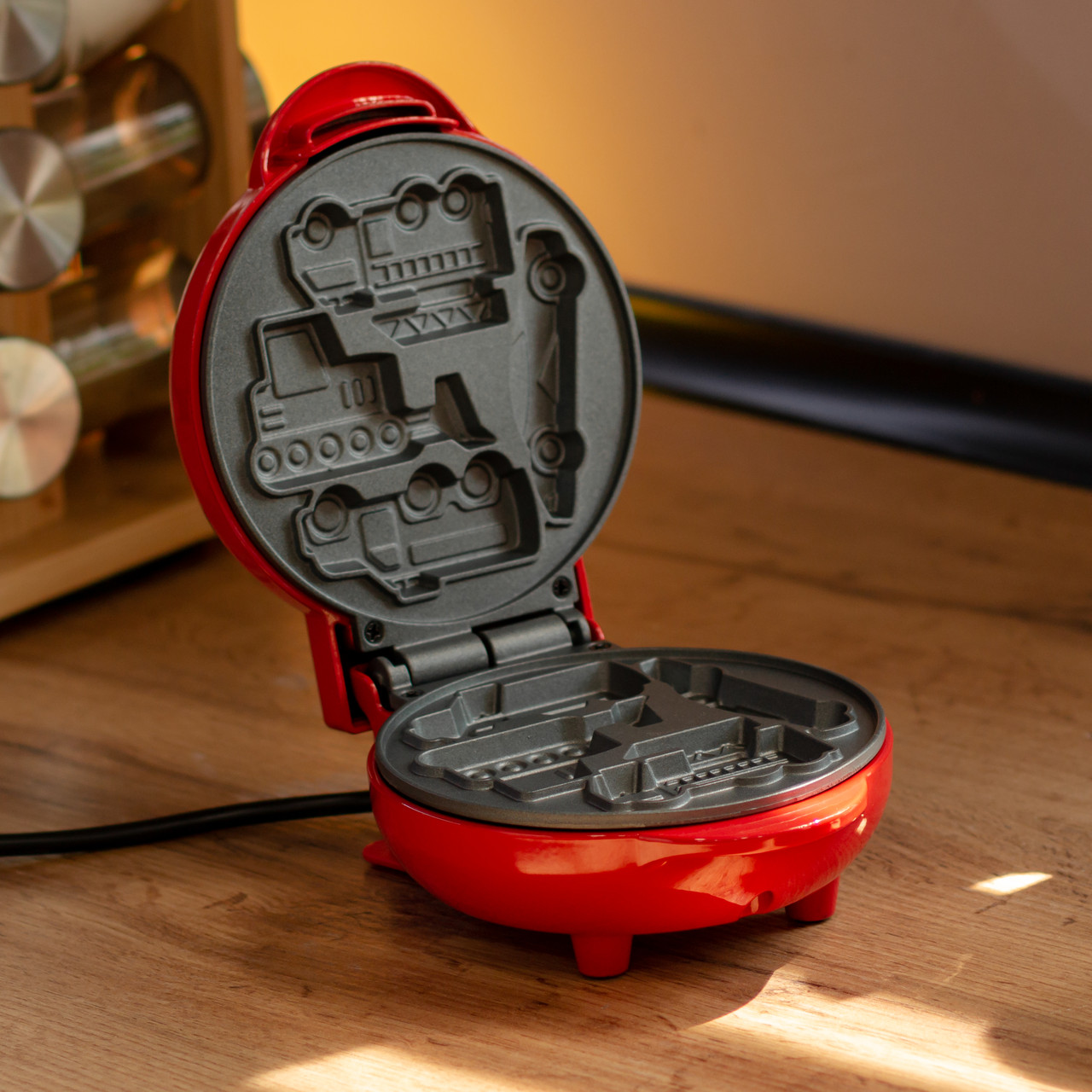 Вафельниця для вафель у вигляді машинок 550 Вт антипригарне покриття Sokany SK-08097