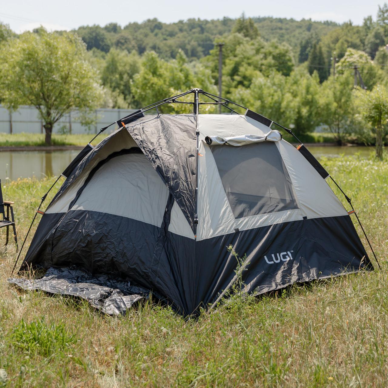 Намет автоматичний тримісний 2 на 2 (м) кемпінговий туристичний LU-016B Чорний