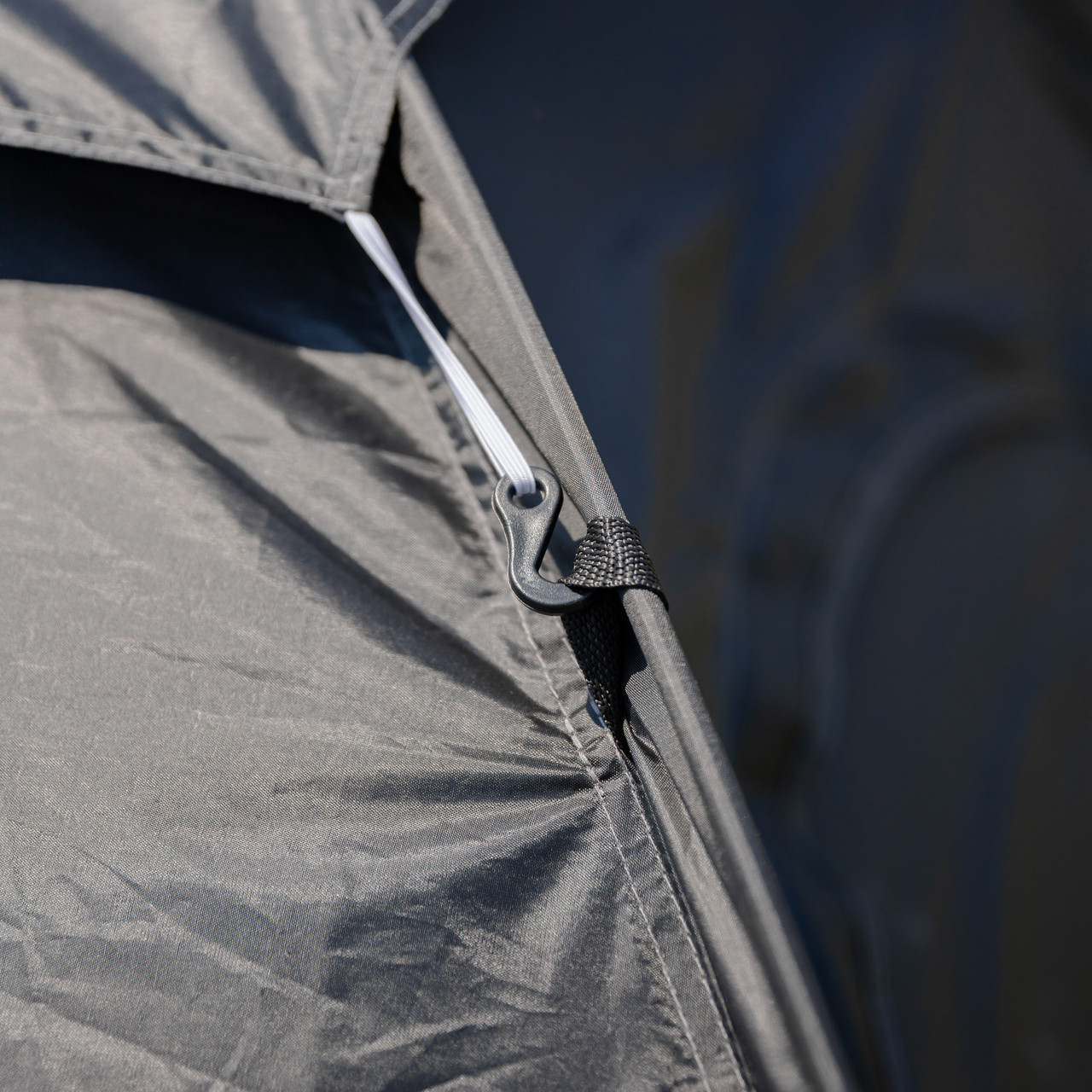 Намет двомісний 200×150×120 см кемпінговий туристичний для риболовлі LU-025B Чорний