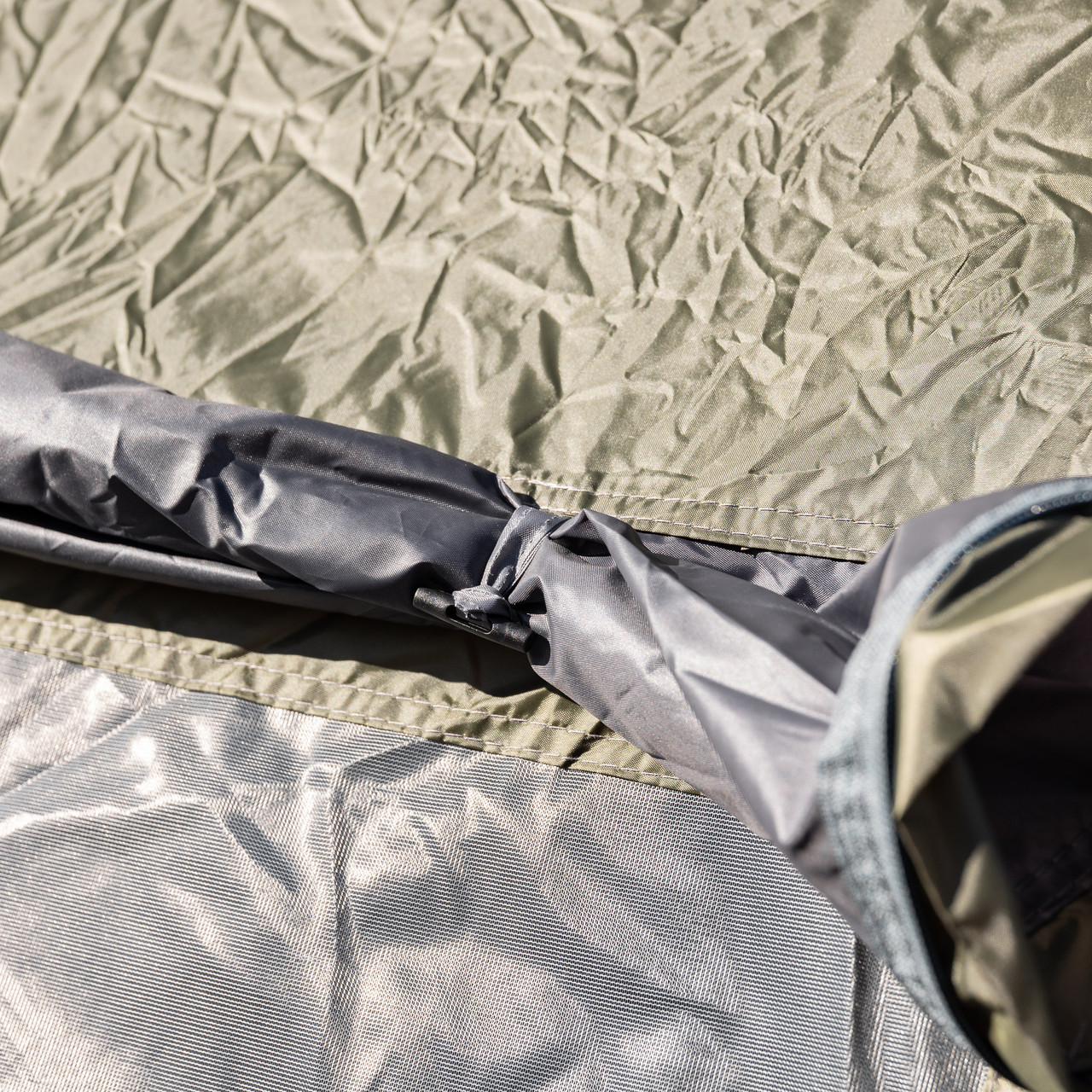 Намет туристичний 245×145×100 (см) кемпінговий для риболовлі 2 х місний Зелений LU-030GR