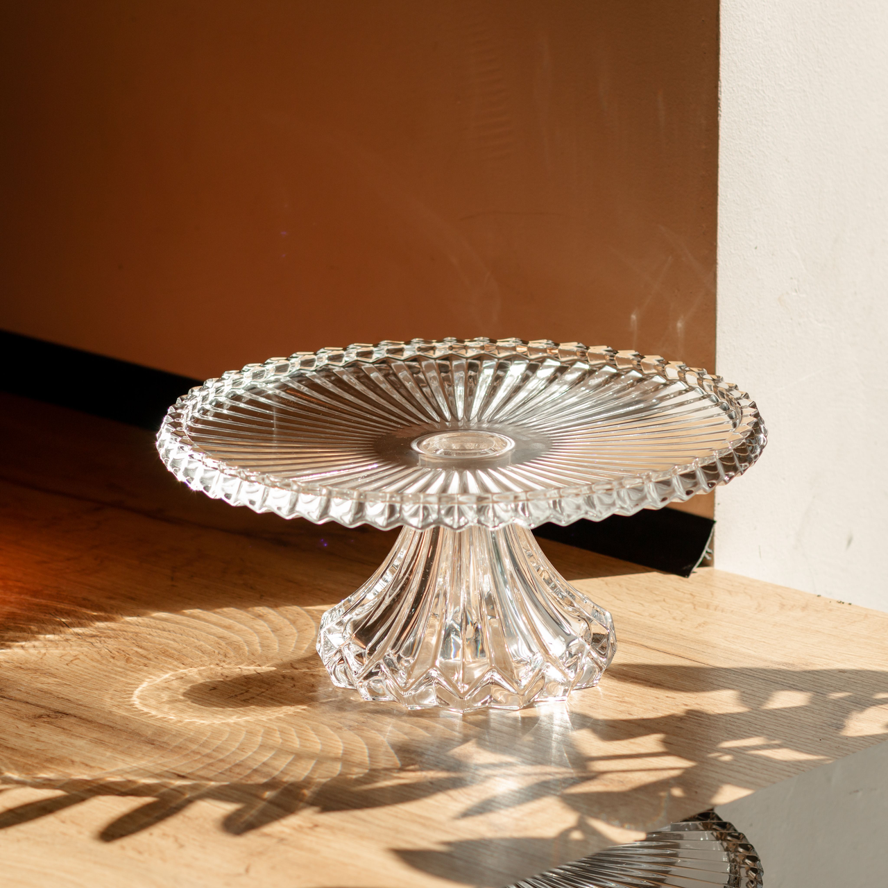 Тортівниця на ніжці 25 см скляна HP-19-138