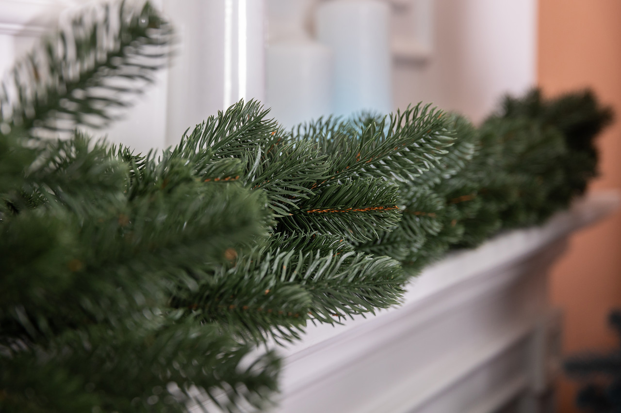 Хвойна лита гірлянда 2 м зелена гілки ялинки TD-BRNCHGR2