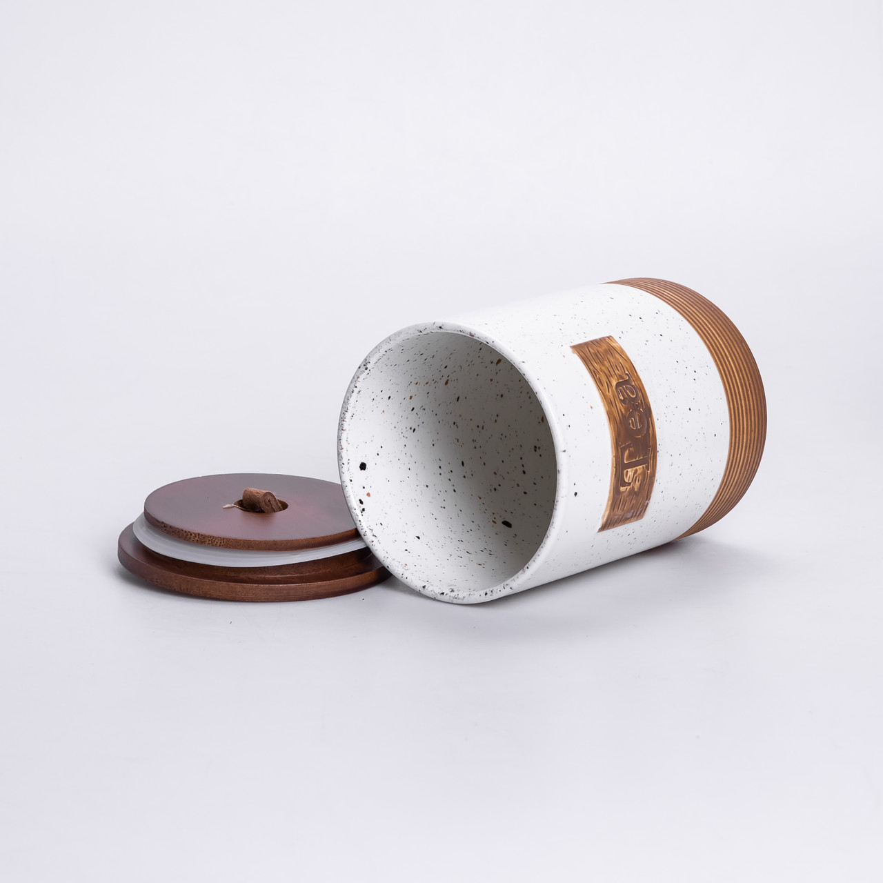 Набір порцелянових банок для сипучих 3 шт по 800 мл з кришками Бежевий HP-26-1BE