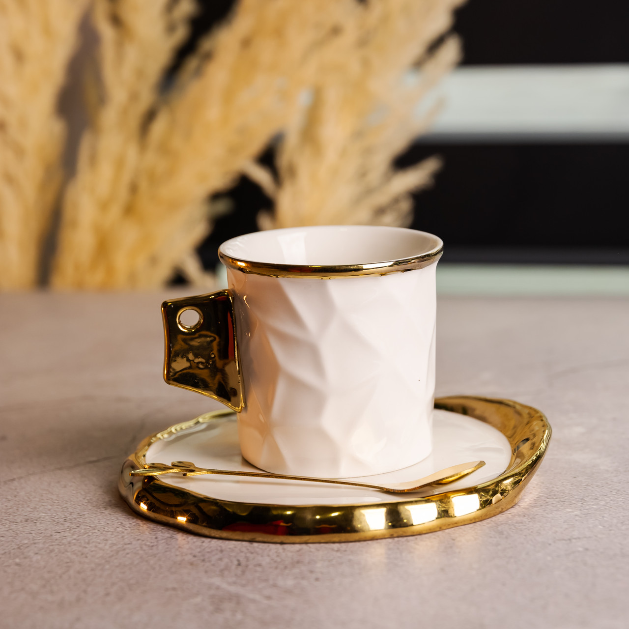Чашка порцелянова для кави 200 (мл) з блюдцем і ложкою, гарна чашка в подарунок Білий із золотом FM-1B