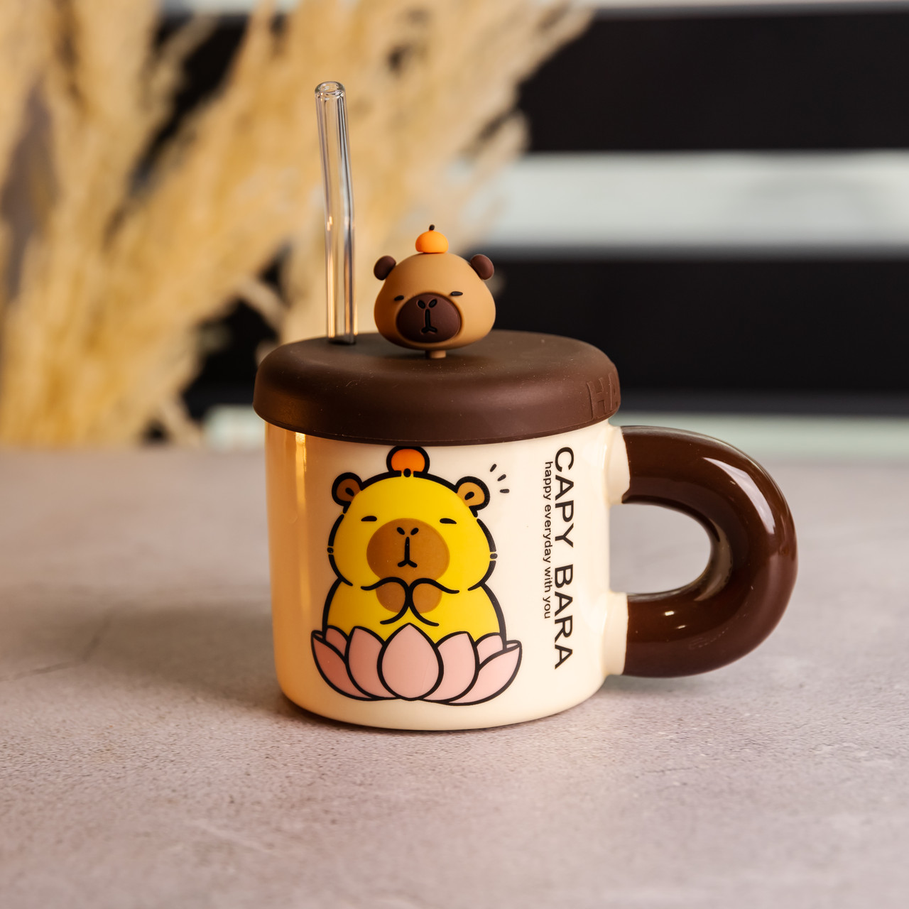 Кубок порцелянова з кришкою та трубочкою Капібара в лотосі 300 (мл) подарункова кружка прикольна чашка для дітей на подарунок FM-27B