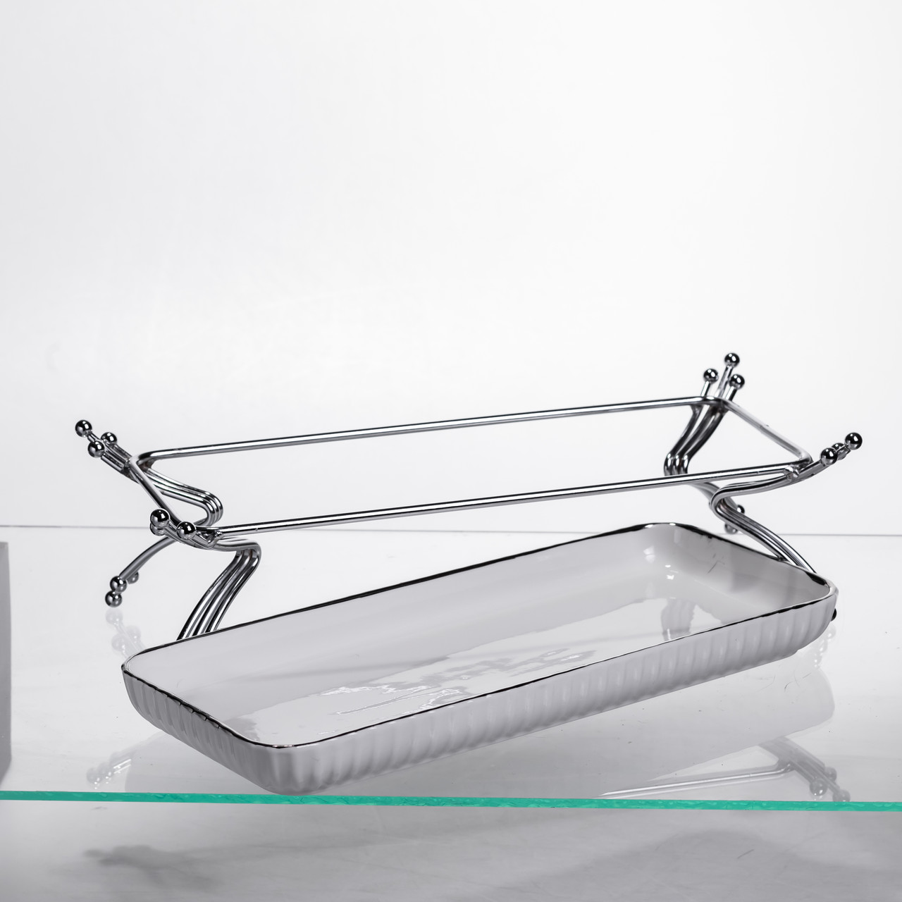 Порцелянове блюдо для сервірування на металевій підставці 29,5×12×9 (см) Біле зі сріблом LB-1565S