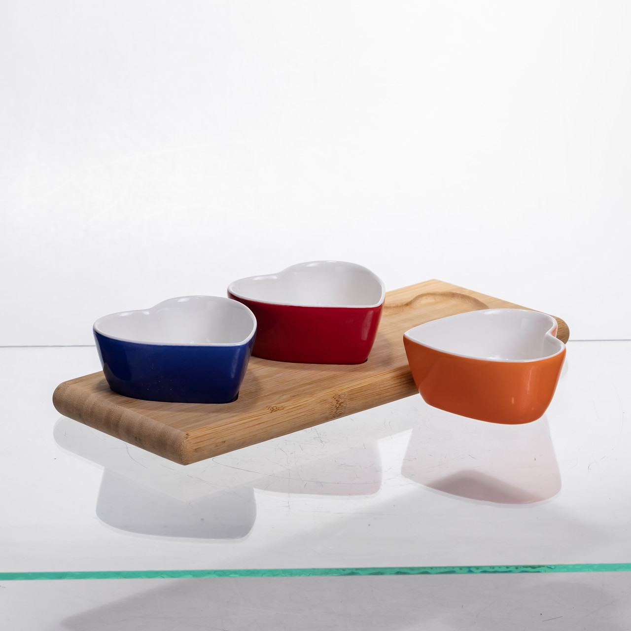 Набір менажниць порцелянових для закусок 3 (шт) по 50 (мл) менажниці у формі серця на бамбуковій підставці TX001