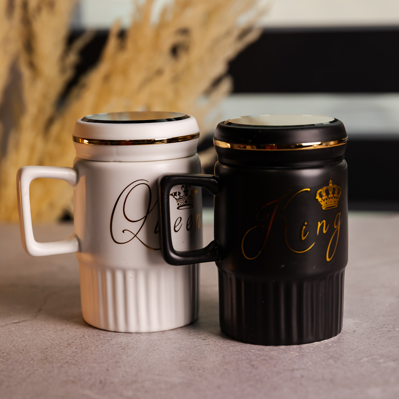 Набір парних порцелянових чашок з кришкою 2 (шт) по 450 (мл) Чорний з білим Yiwu FM-26