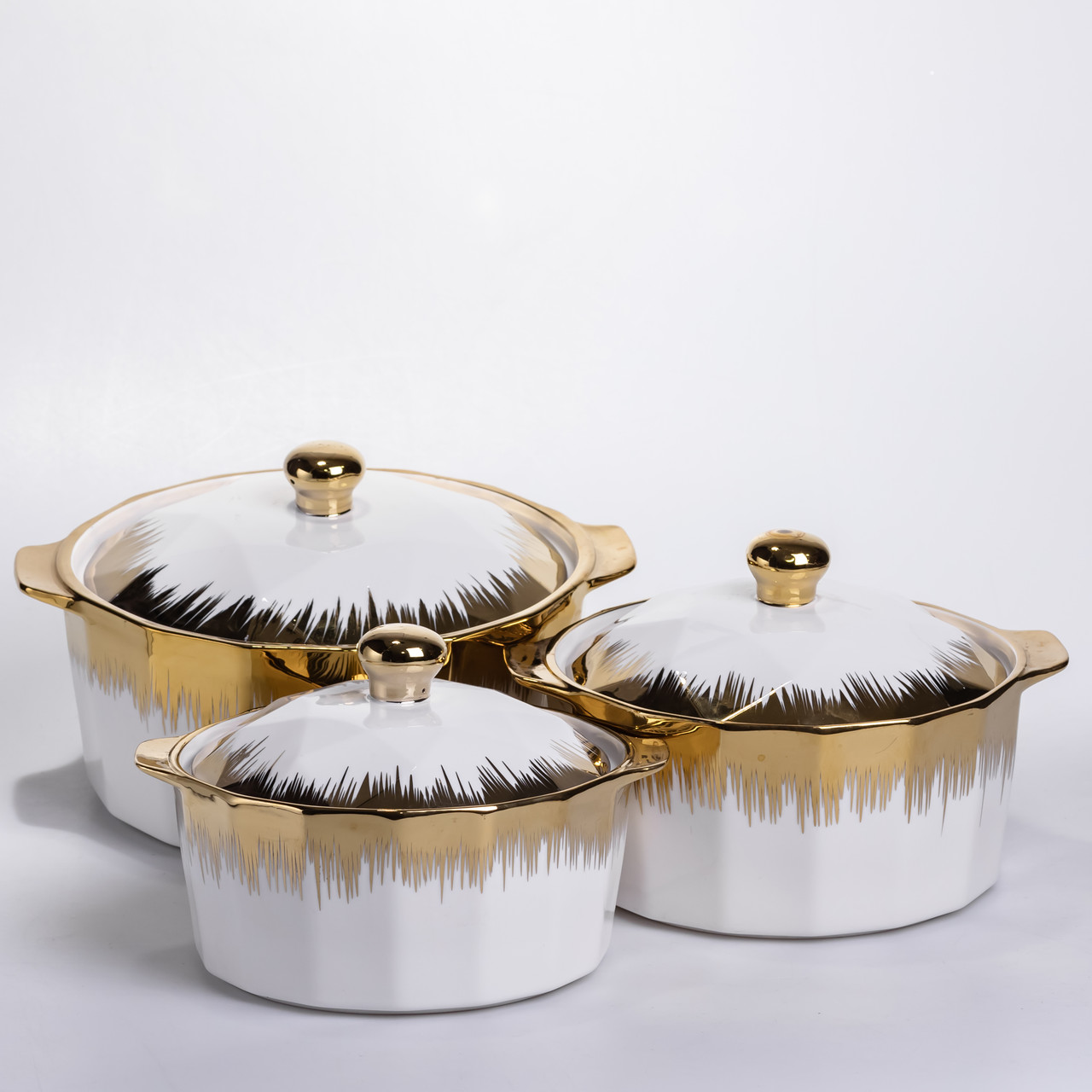 Набір супниць порцелянових 3 (шт) 1.5/2/3 (л)  каструлі бульйонниці з кришкою та ручками для дому та ресторану з позолотою ML-T26-3