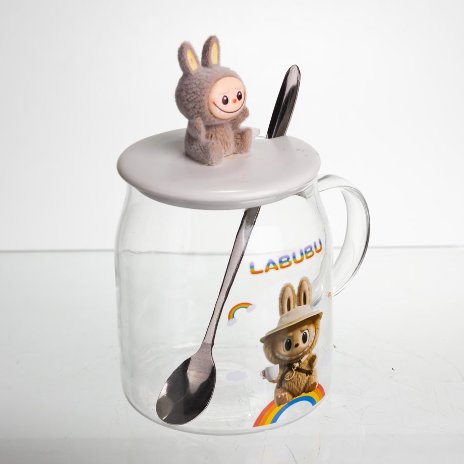 Новорічна велика скляна чашка "Лабубу" з кришкою та ложкою 600 мл, Святкова кружка чашка для дітей на подарунок Коричневий FM-56C