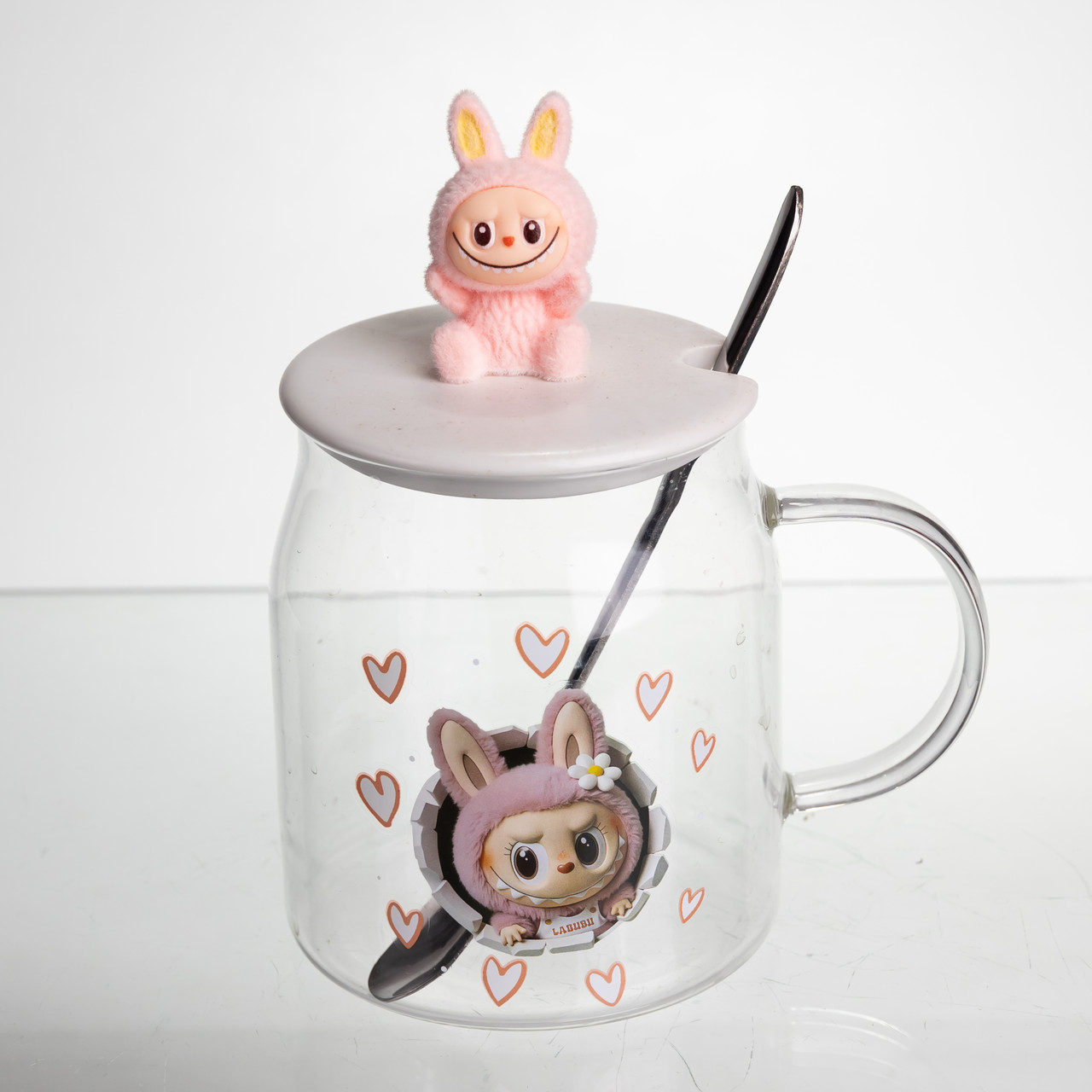 Новорічна велика скляна чашка "Лабубу" з кришкою та ложкою 600 мл, Святкова кружка чашка для дітей на подарунок Рожевий FM-56B