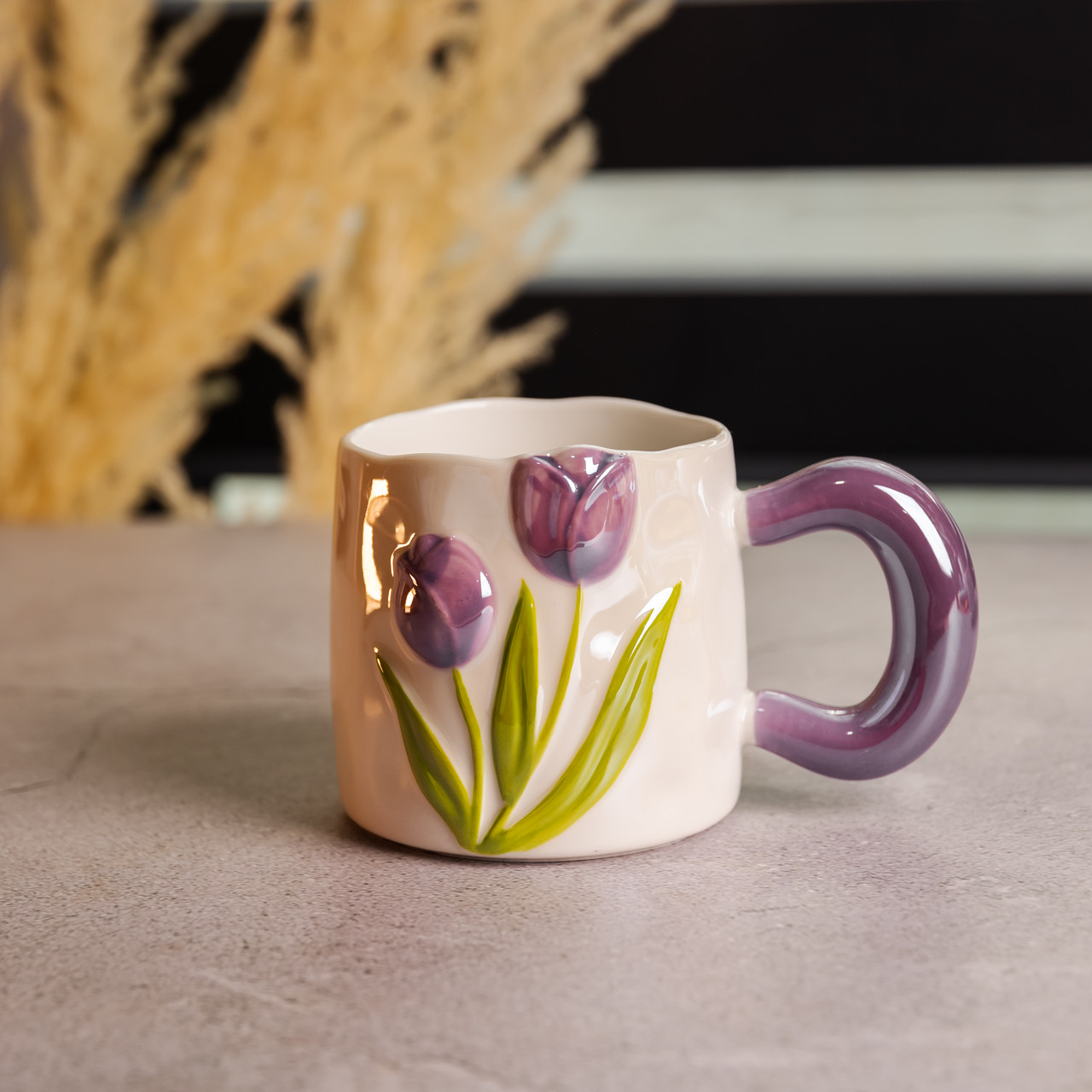 Новорічна порцелянова чашка для чаю та кави "Ніжний Тюльпан" з 3D-декором 400 мл, святкова кружка чашка на подарунок Фіолетовий FM-40C
