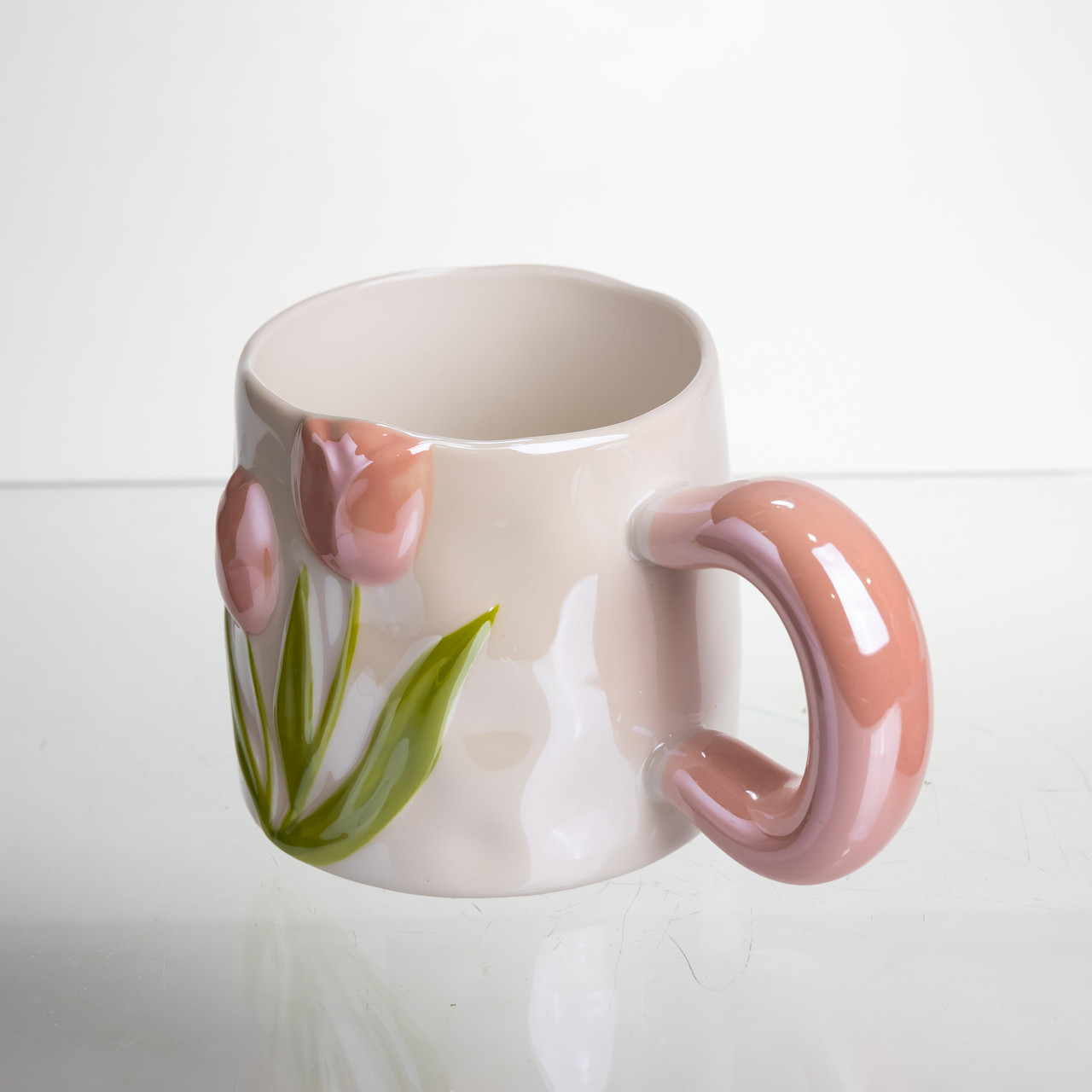 Новорічна порцелянова чашка для чаю та кави "Ніжний Тюльпан" з 3D-декором 400 мл, святкова кружка чашка на подарунок Рожевий FM-40A